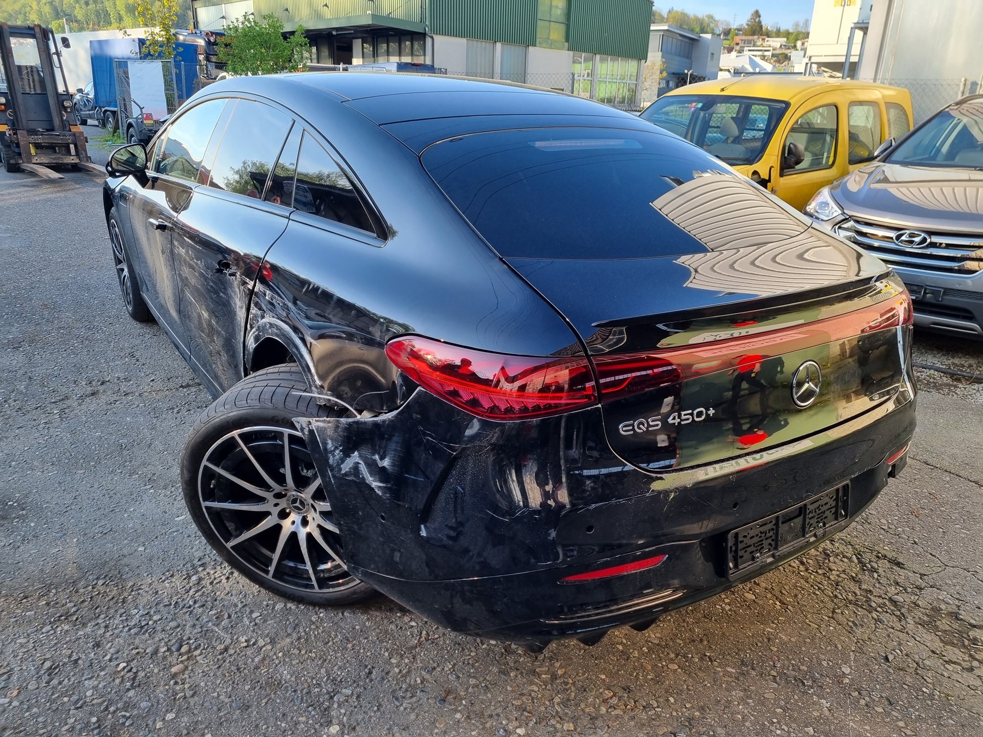 MERCEDES-BENZ EQS 450+ AMG Line-image-6