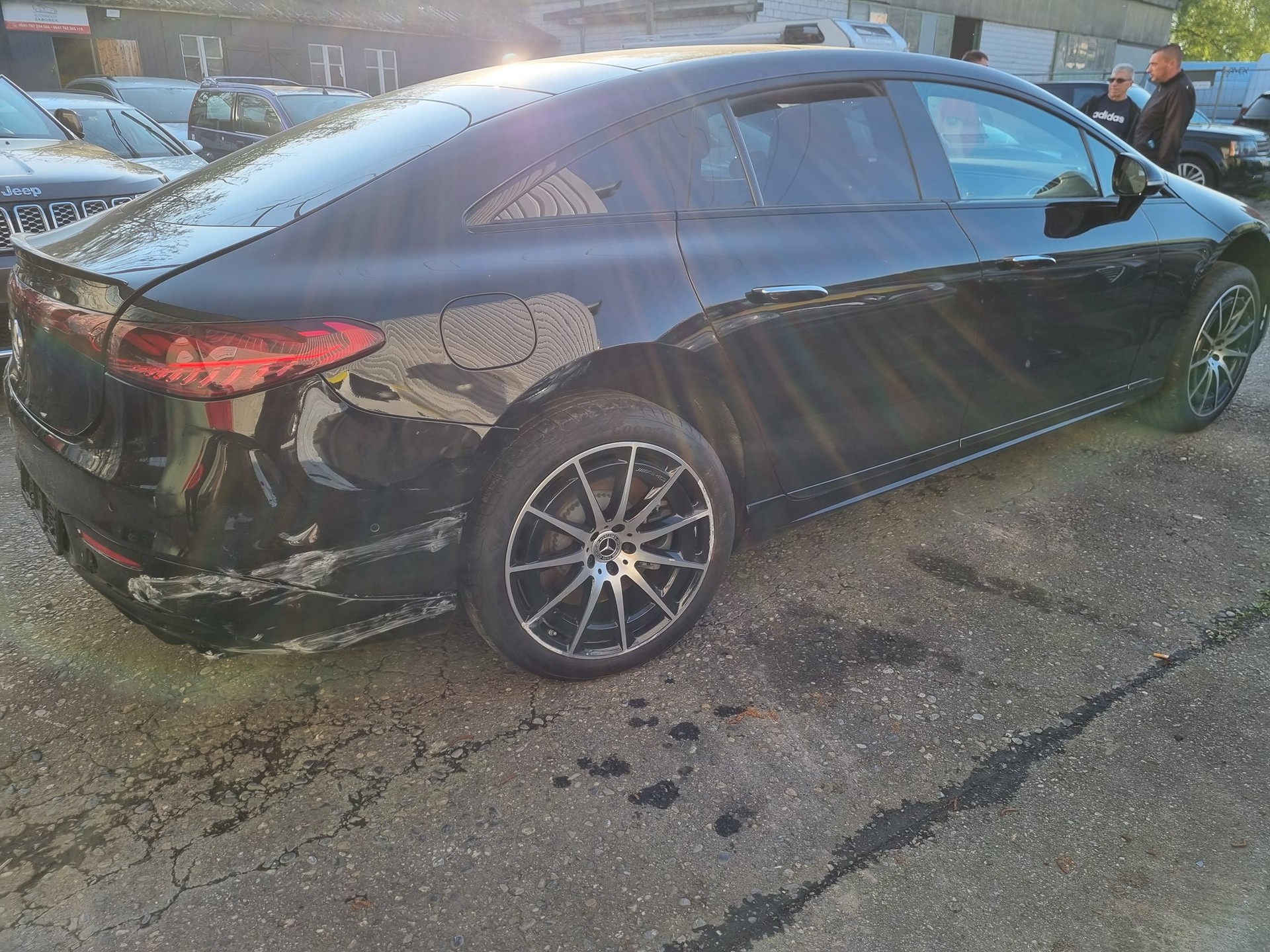 MERCEDES-BENZ EQS 450+ AMG Line-image-8