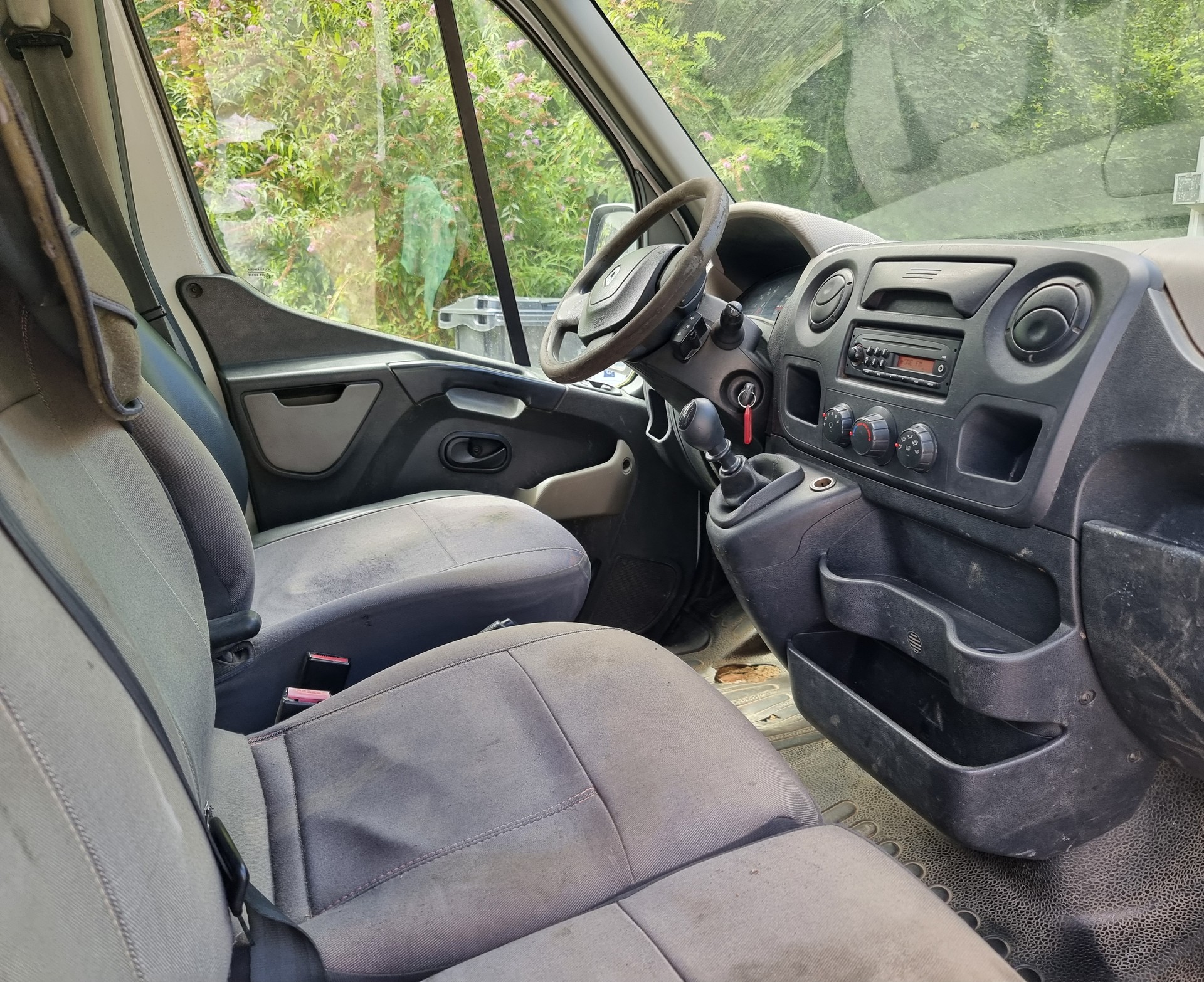 RENAULT Master T35 2.3dCi L3H1-image-12