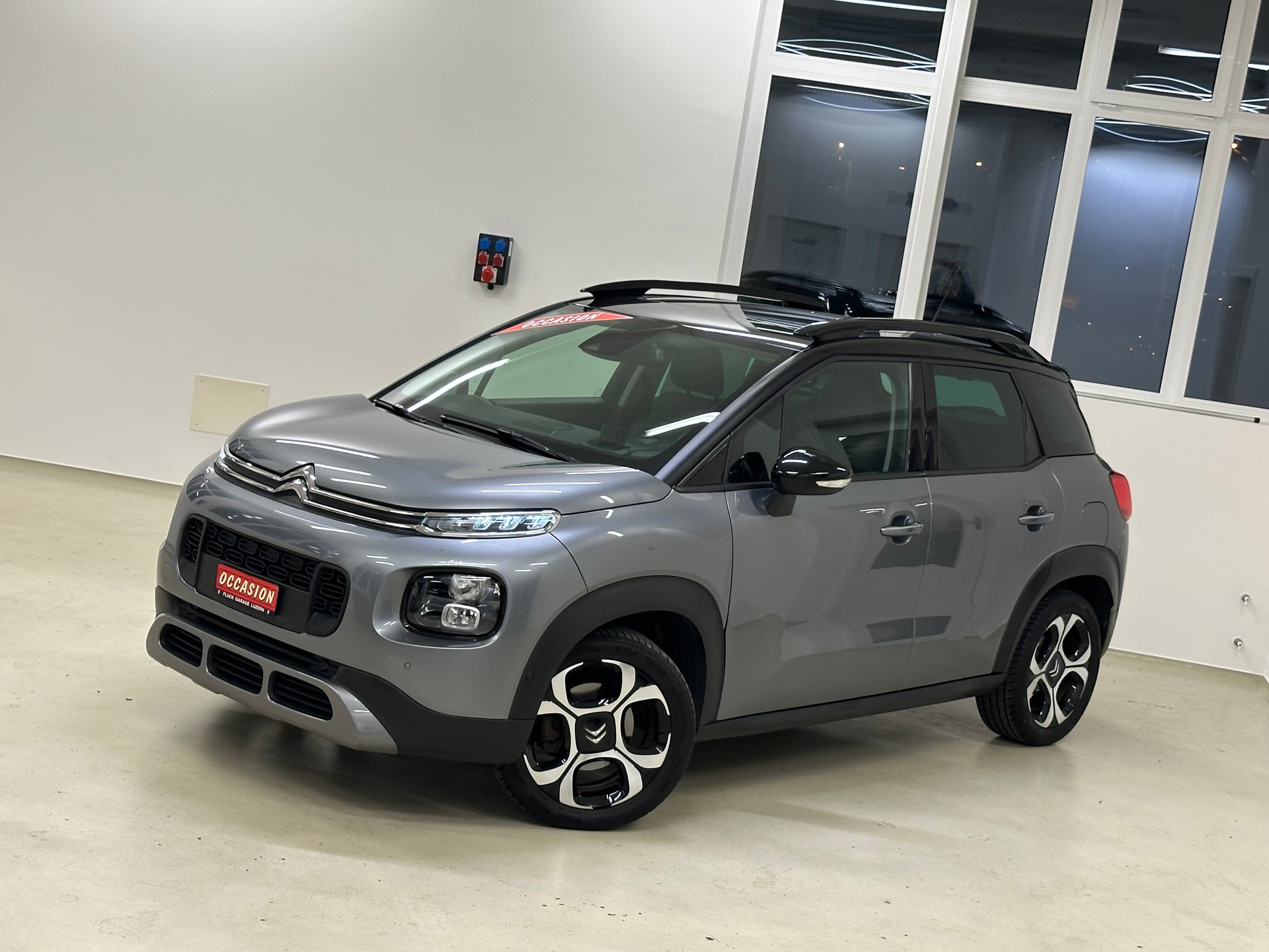 CITROEN C3 Aircross 1.2i PureTech Shine EAT-showroom-element-2