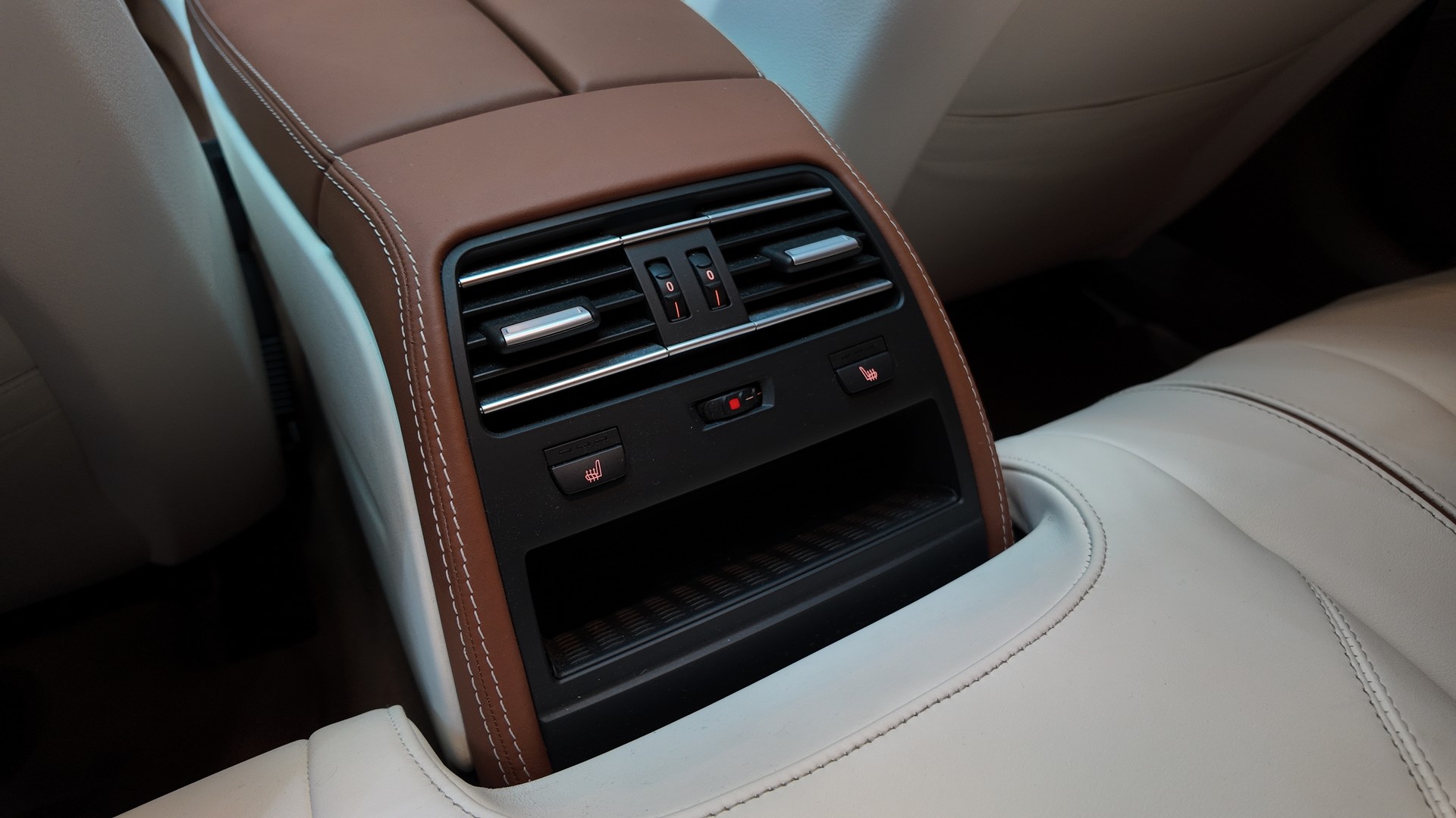 BMW 650i Gran Coupé xDrive-image-18