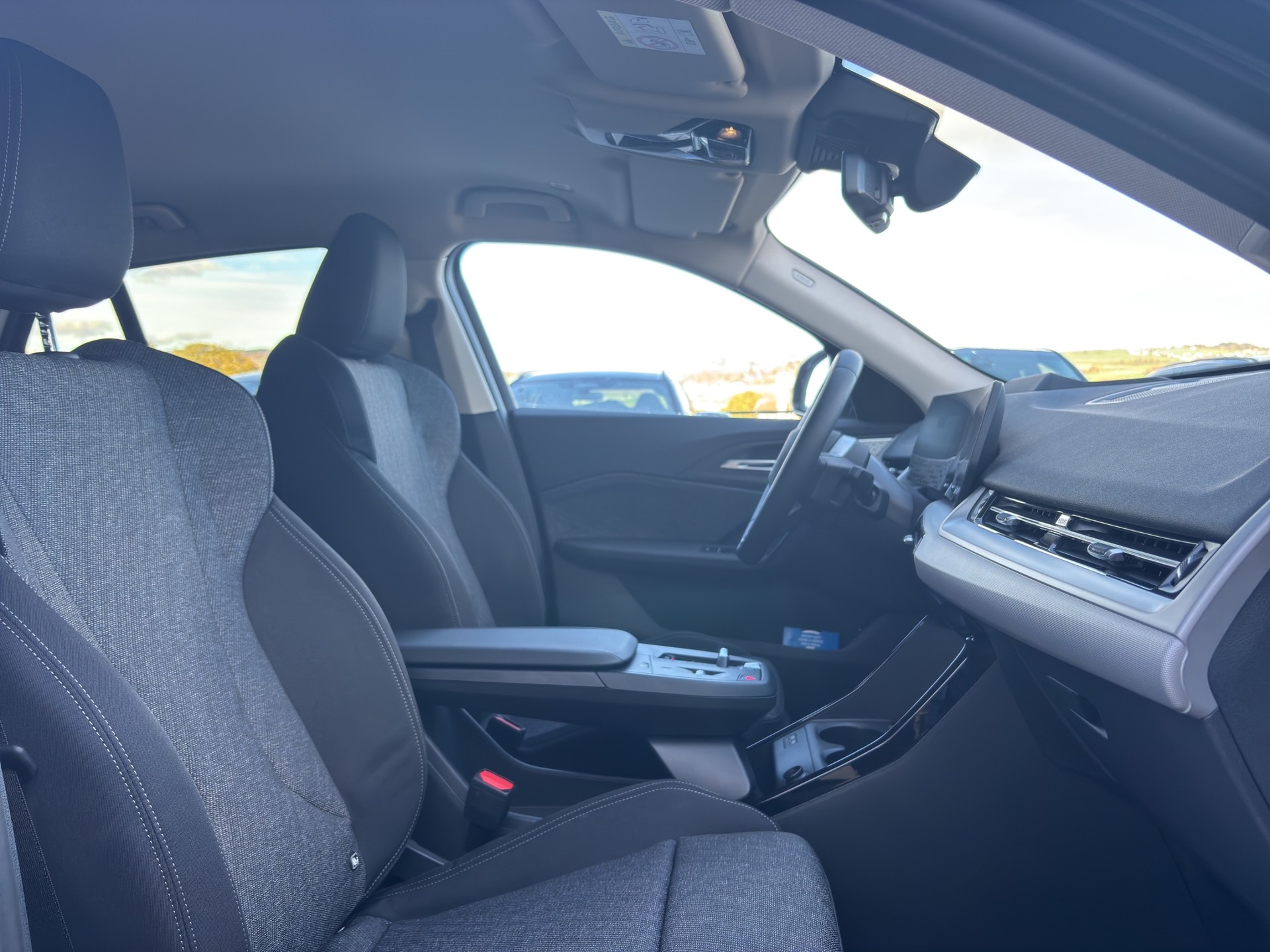 BMW iX2 xDrive 30-image-19