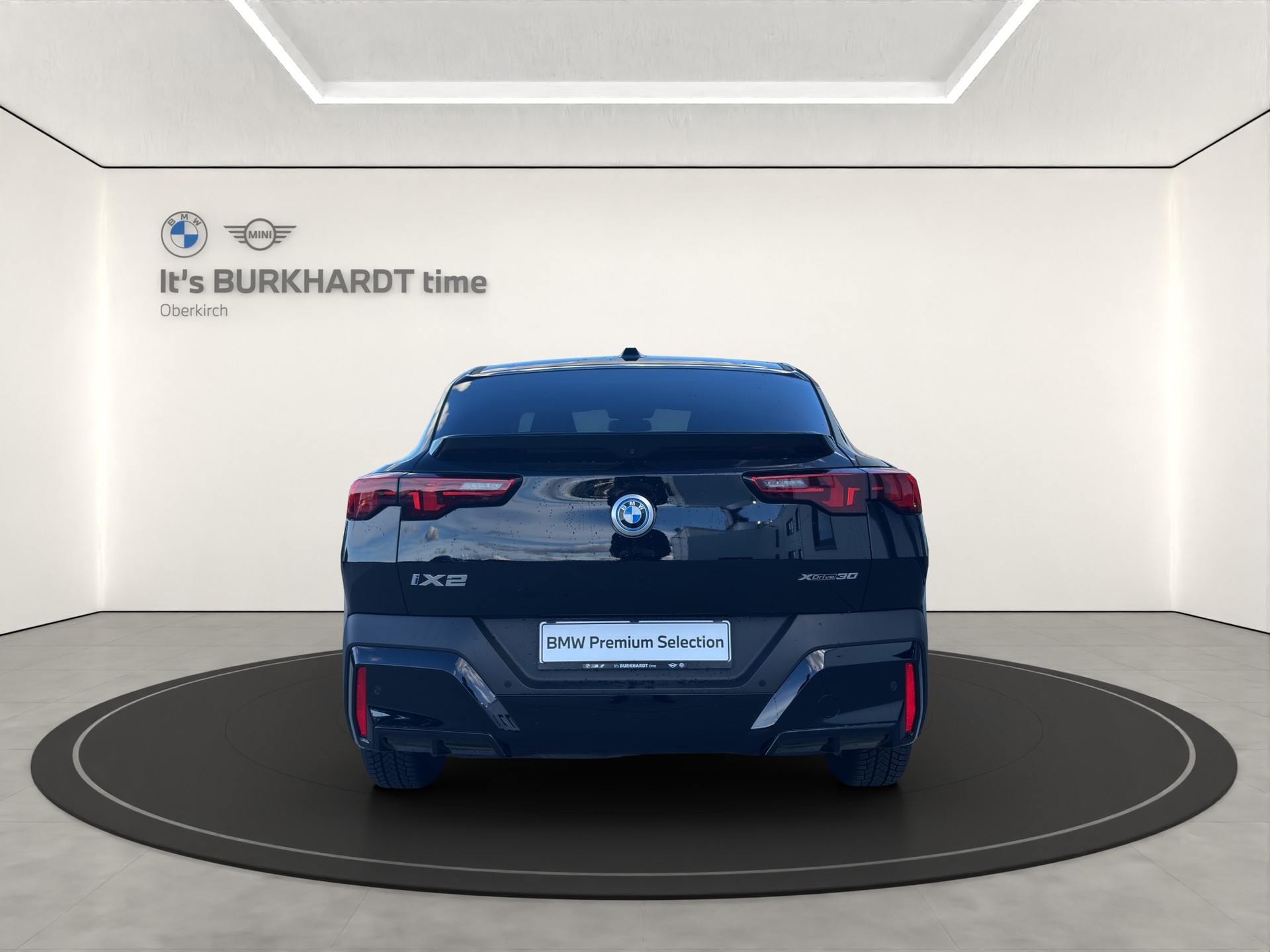 BMW iX2 xDrive 30-showroom-element-3