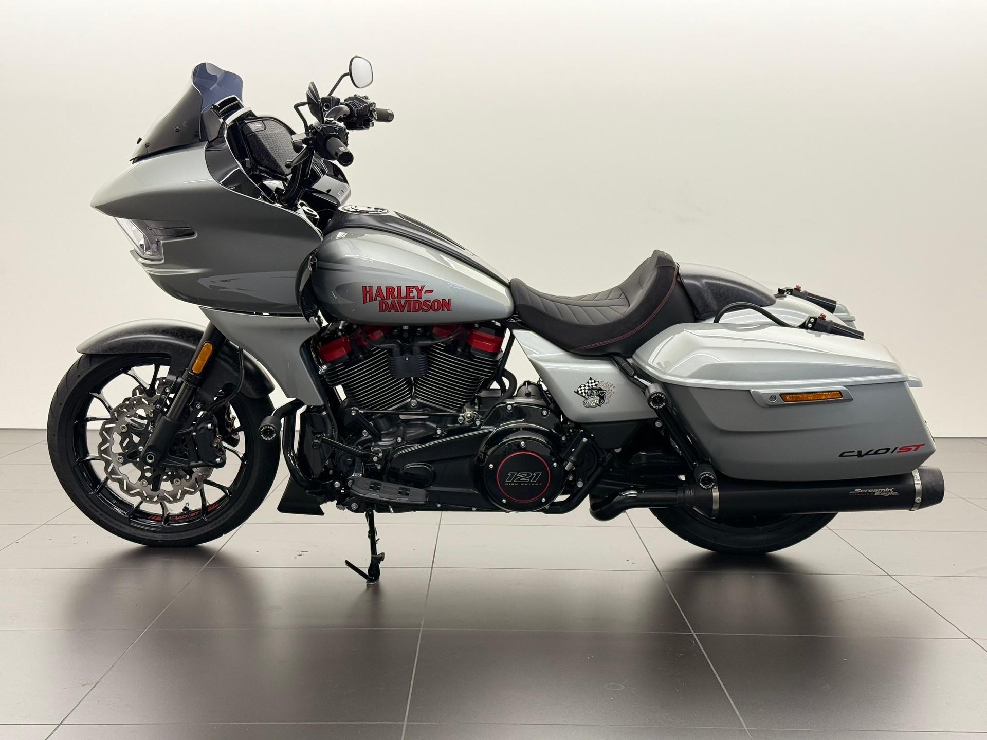 HARLEY-DAVIDSON Road Glide CVO ST 121-image-3