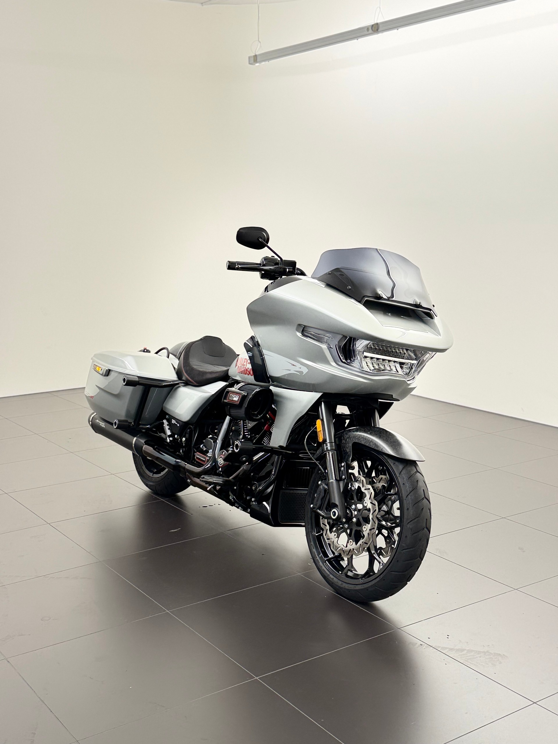 HARLEY-DAVIDSON Road Glide CVO ST 121-image-1