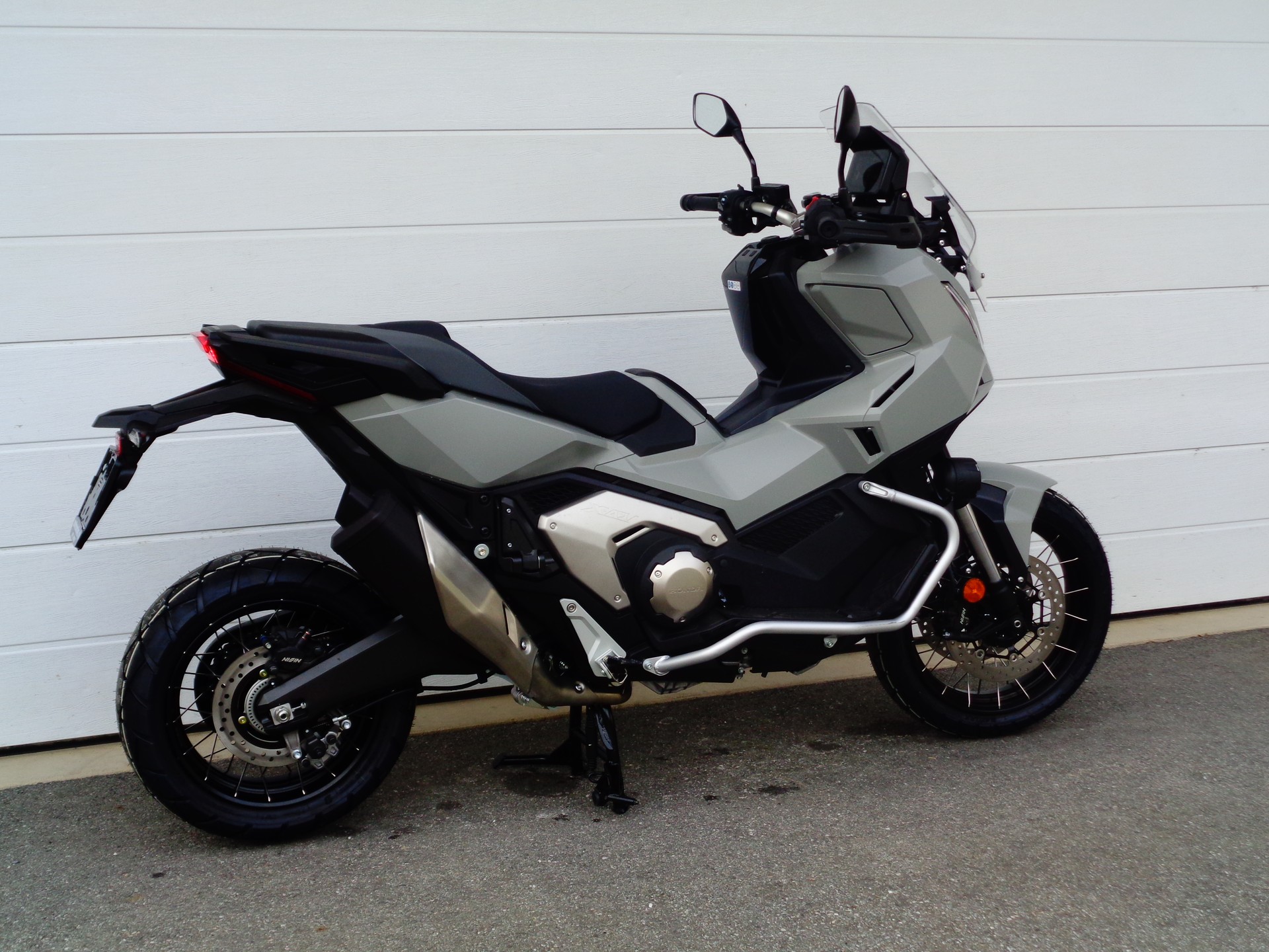 HONDA X-ADV 750-image-3