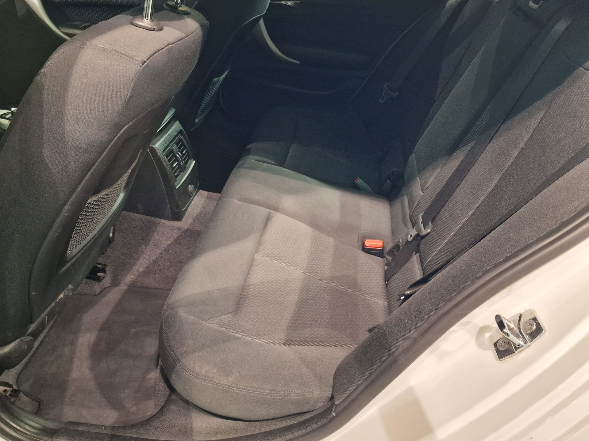 BMW 116i-image-12