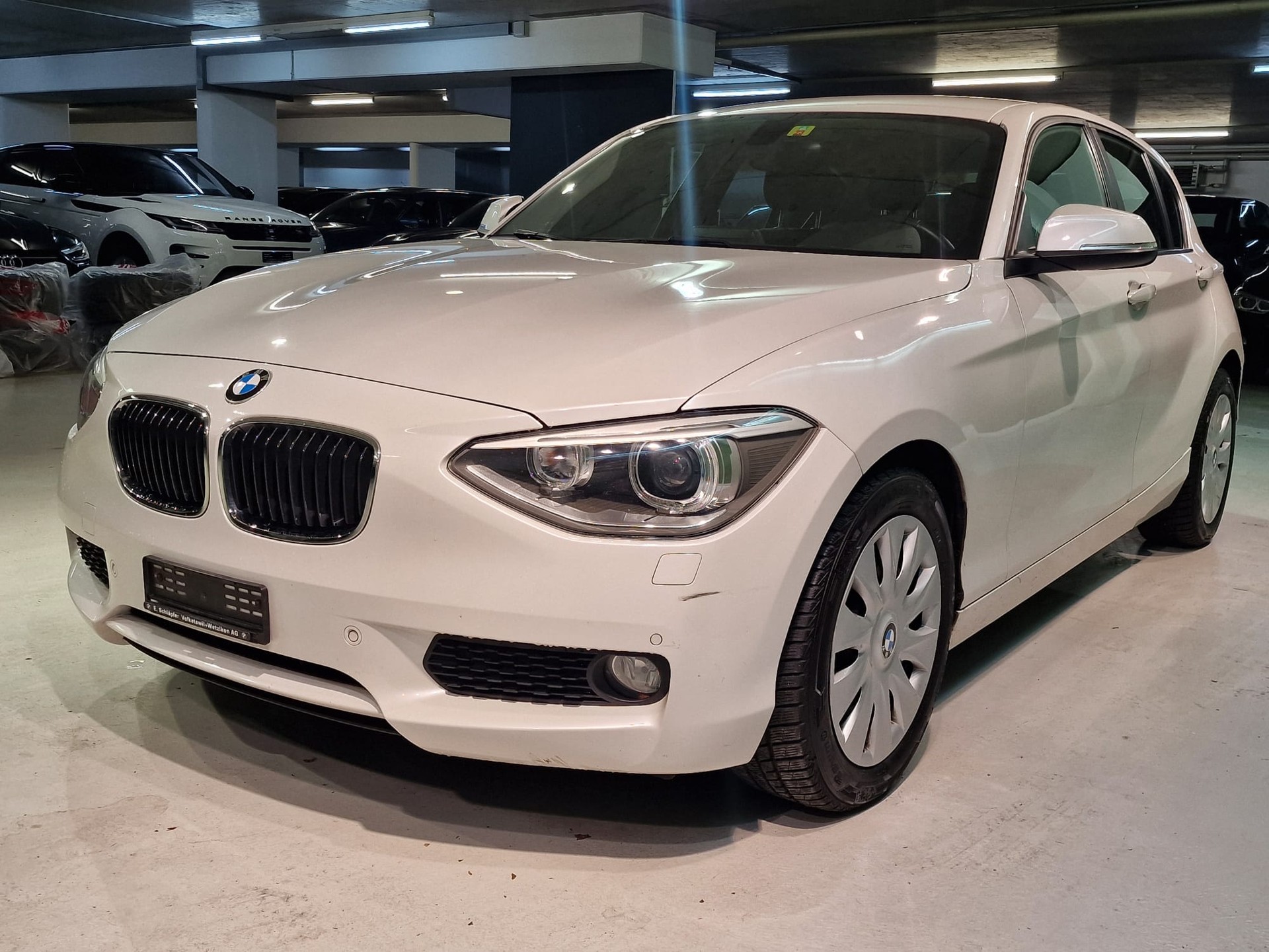 BMW 116i-image-1