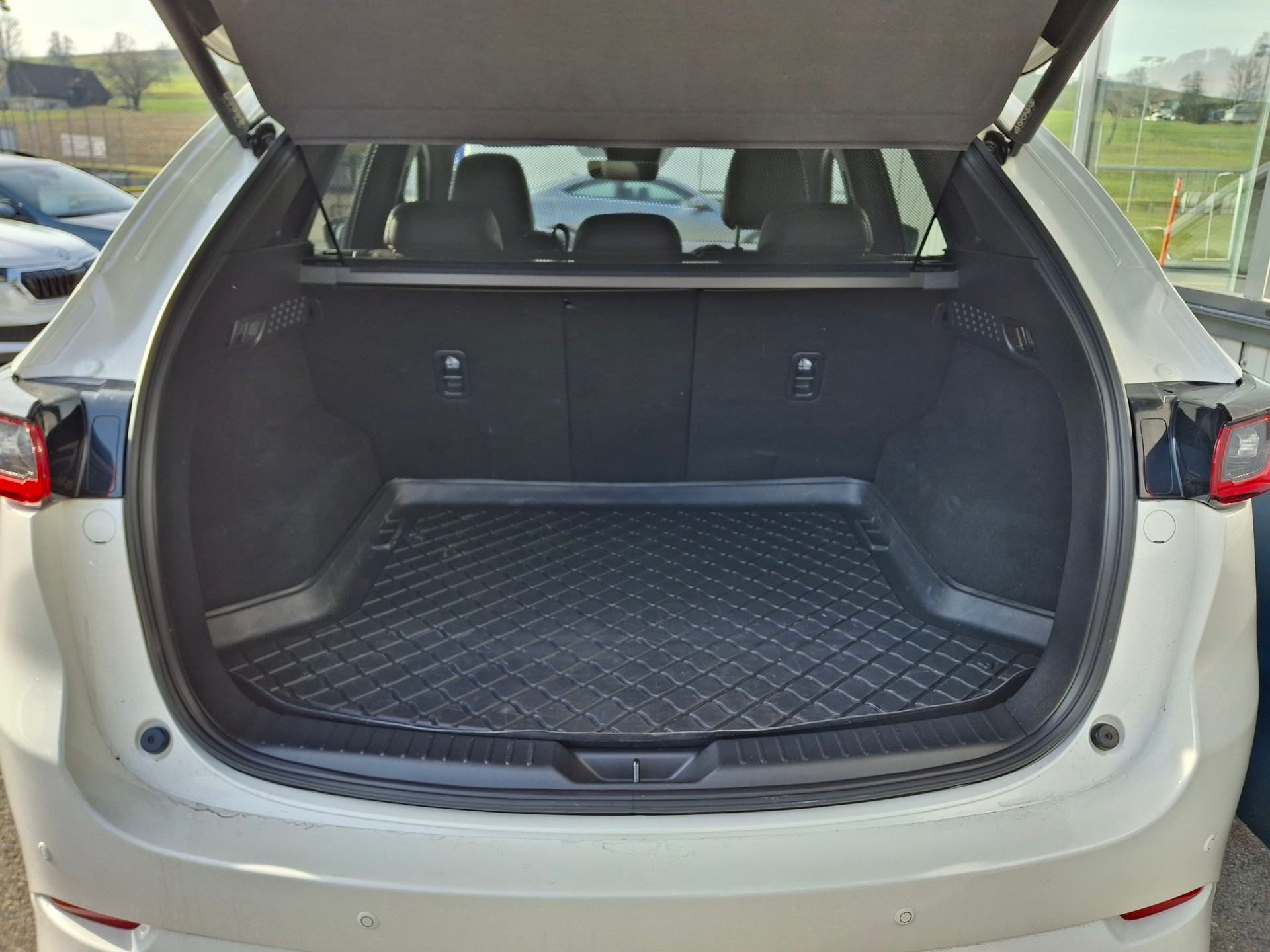 MAZDA CX-5 SKYACTIV-D 184 Signature AWD Automat-image-5