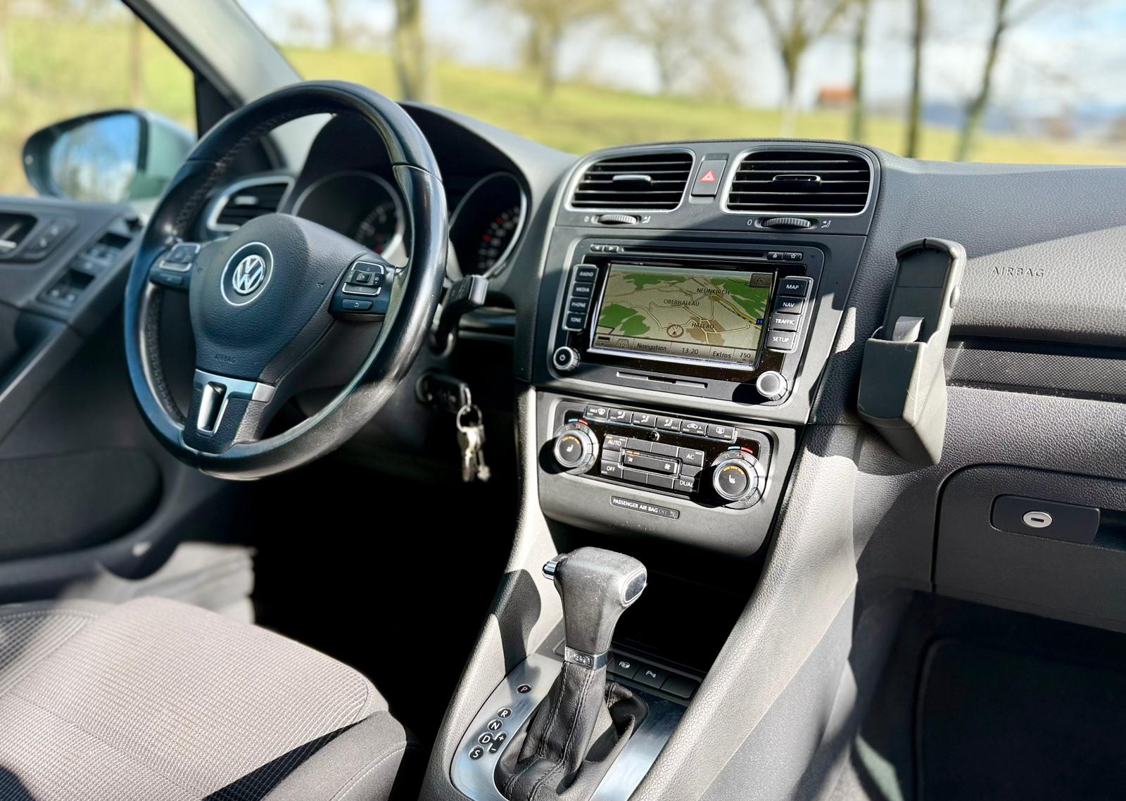 VW Golf 1.4 TSI Team DSG Sportpaket-image-25