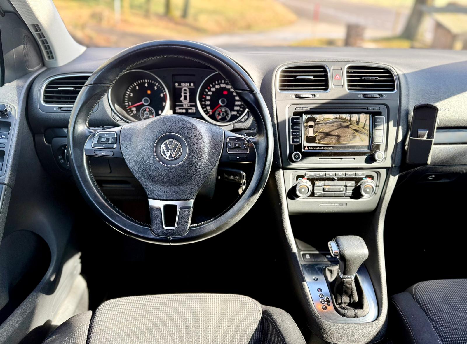VW Golf 1.4 TSI Team DSG Sportpaket-image-27