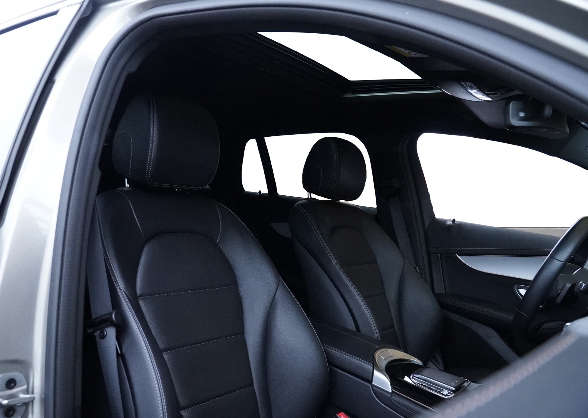 MERCEDES-BENZ EQC 400 4Matic EQ Star *CH Fahrzeug*-image-14
