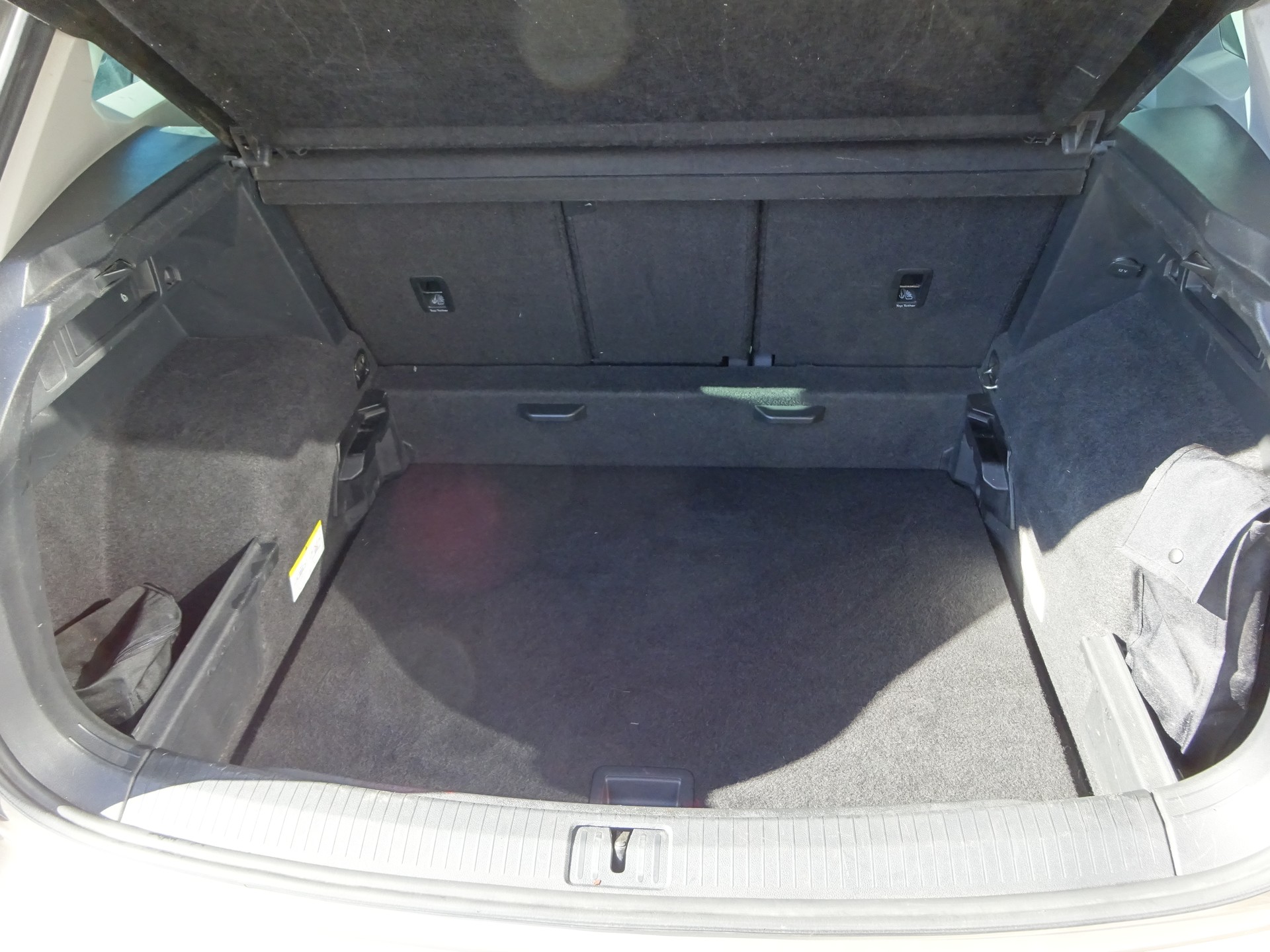 VW Tiguan 2.0 TDI SCR Sound 4Motion DSG-image-13