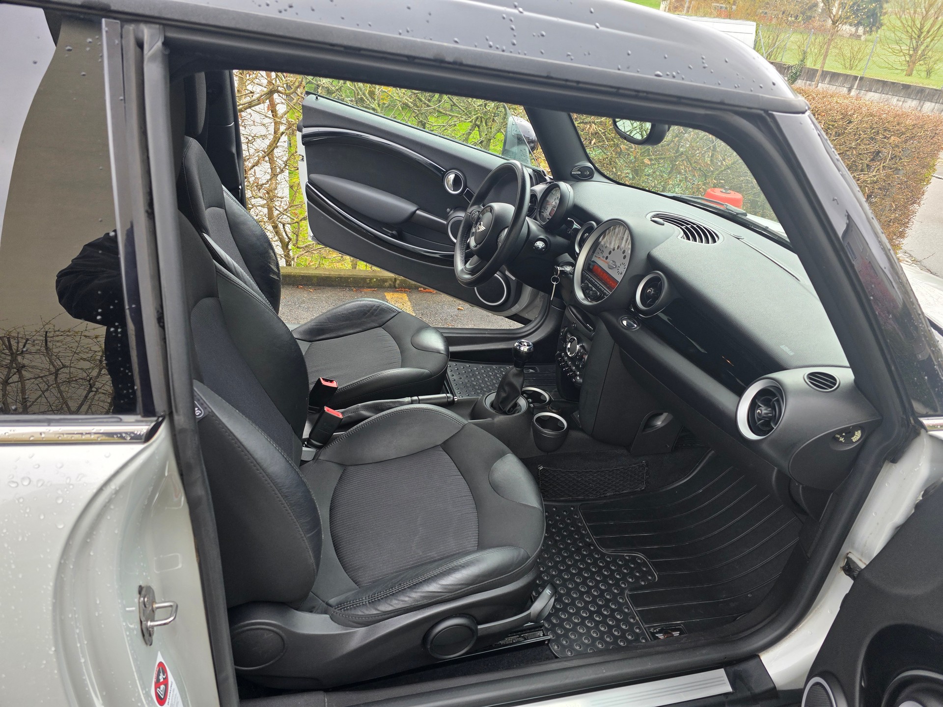 MINI Clubman Cooper D-image-11