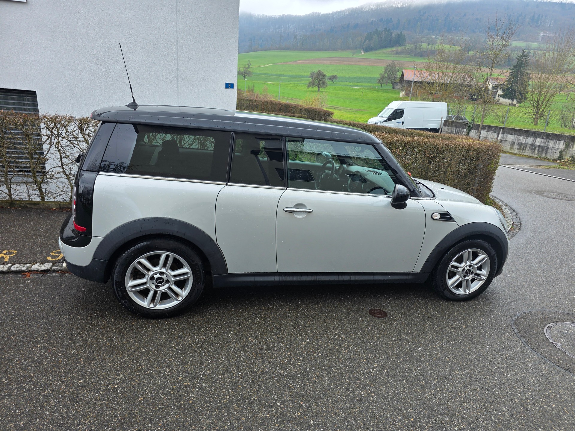 MINI Clubman Cooper D-showroom-element-3