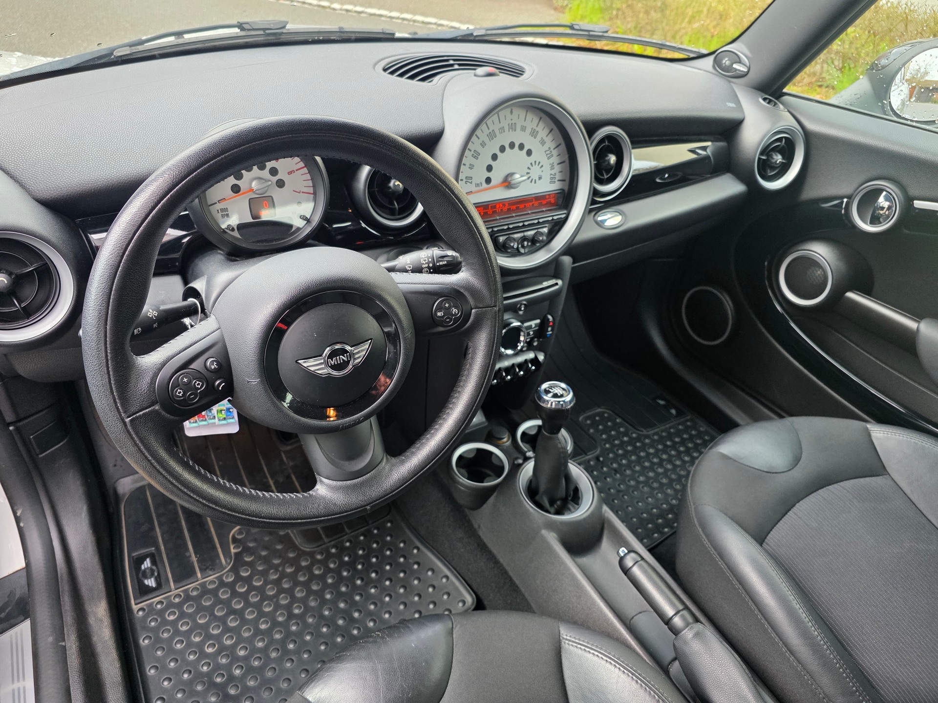 MINI Clubman Cooper D-image-9