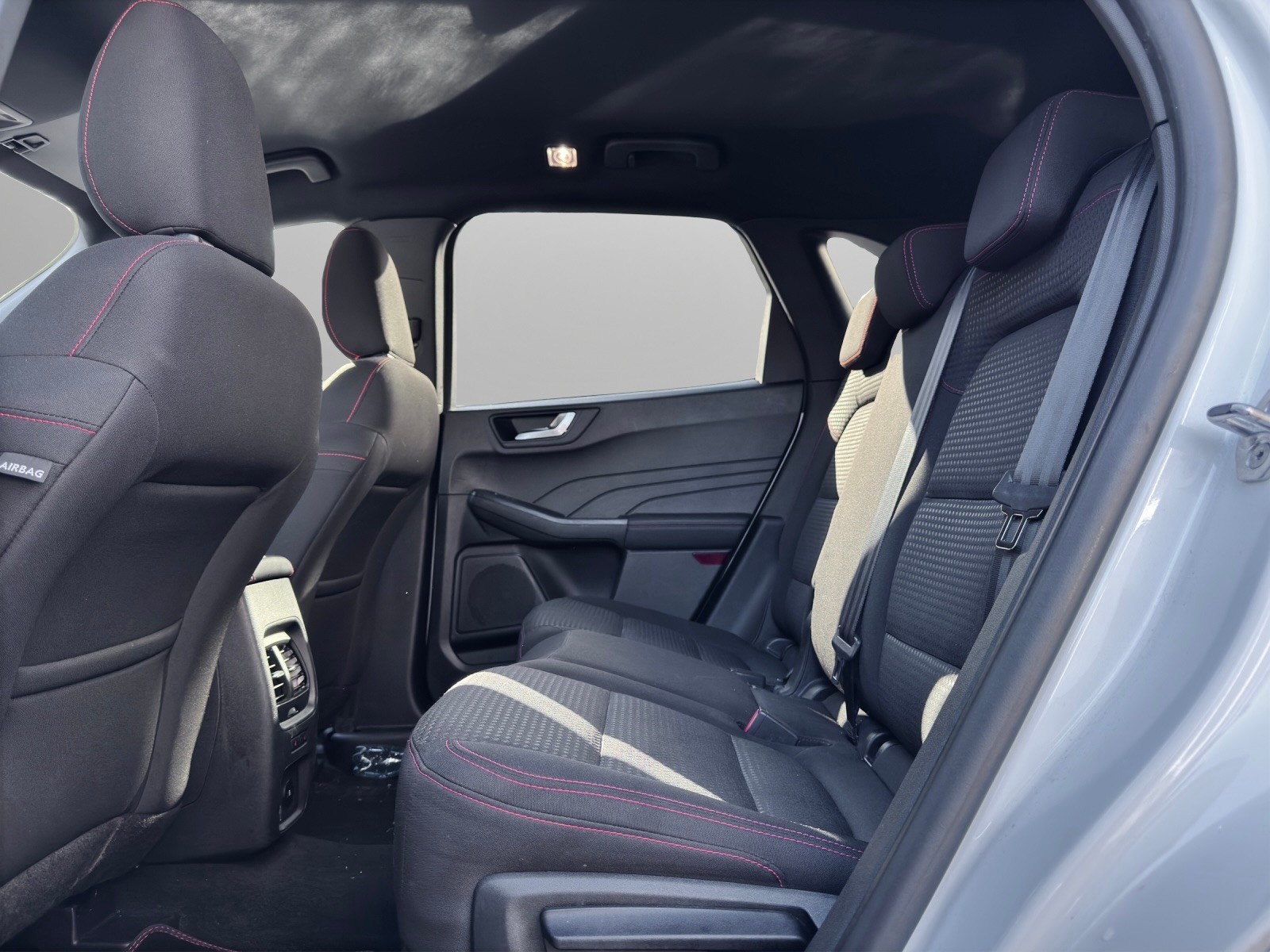 FORD Kuga 2.5 PHEV ST-Line 2WD-image-10