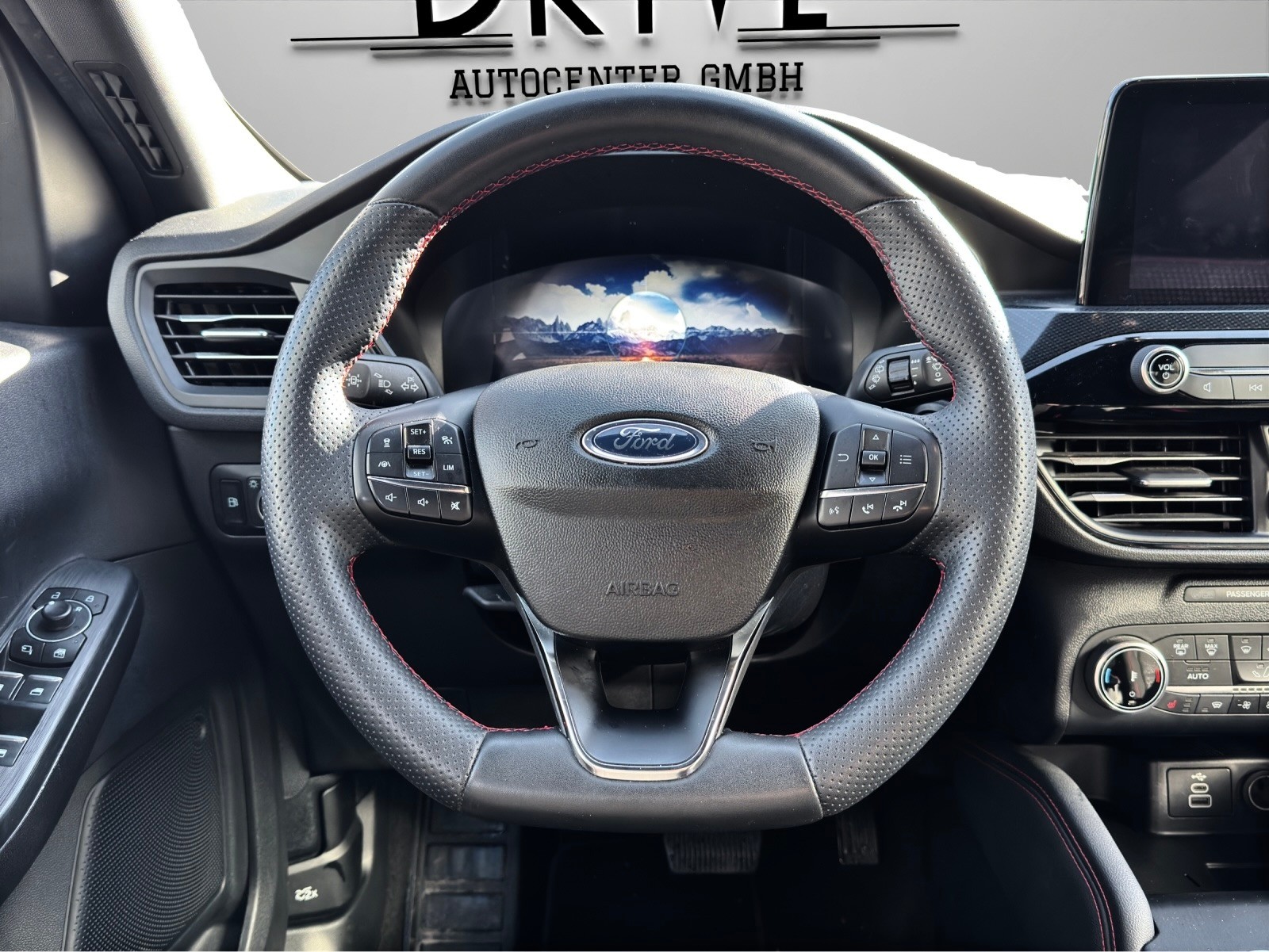 FORD Kuga 2.5 PHEV ST-Line 2WD-image-9