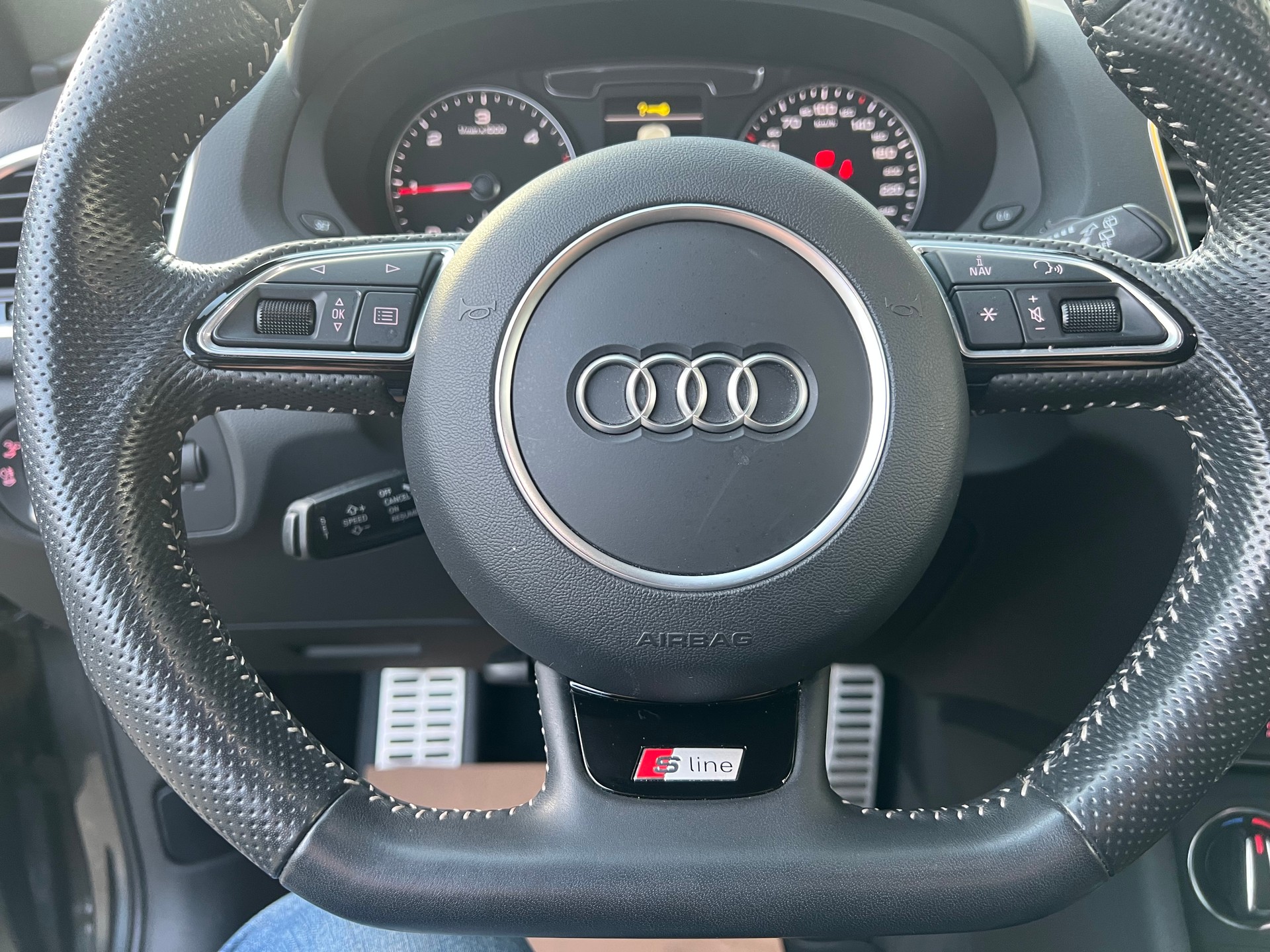 AUDI Q3 2.0 TDI sport S-Line 4x4 S-tronic *** Navigation * Teilleder * AHK 2000 kg. * frisch ab MFK * 1 Jahr Garantie möglich **-image-19