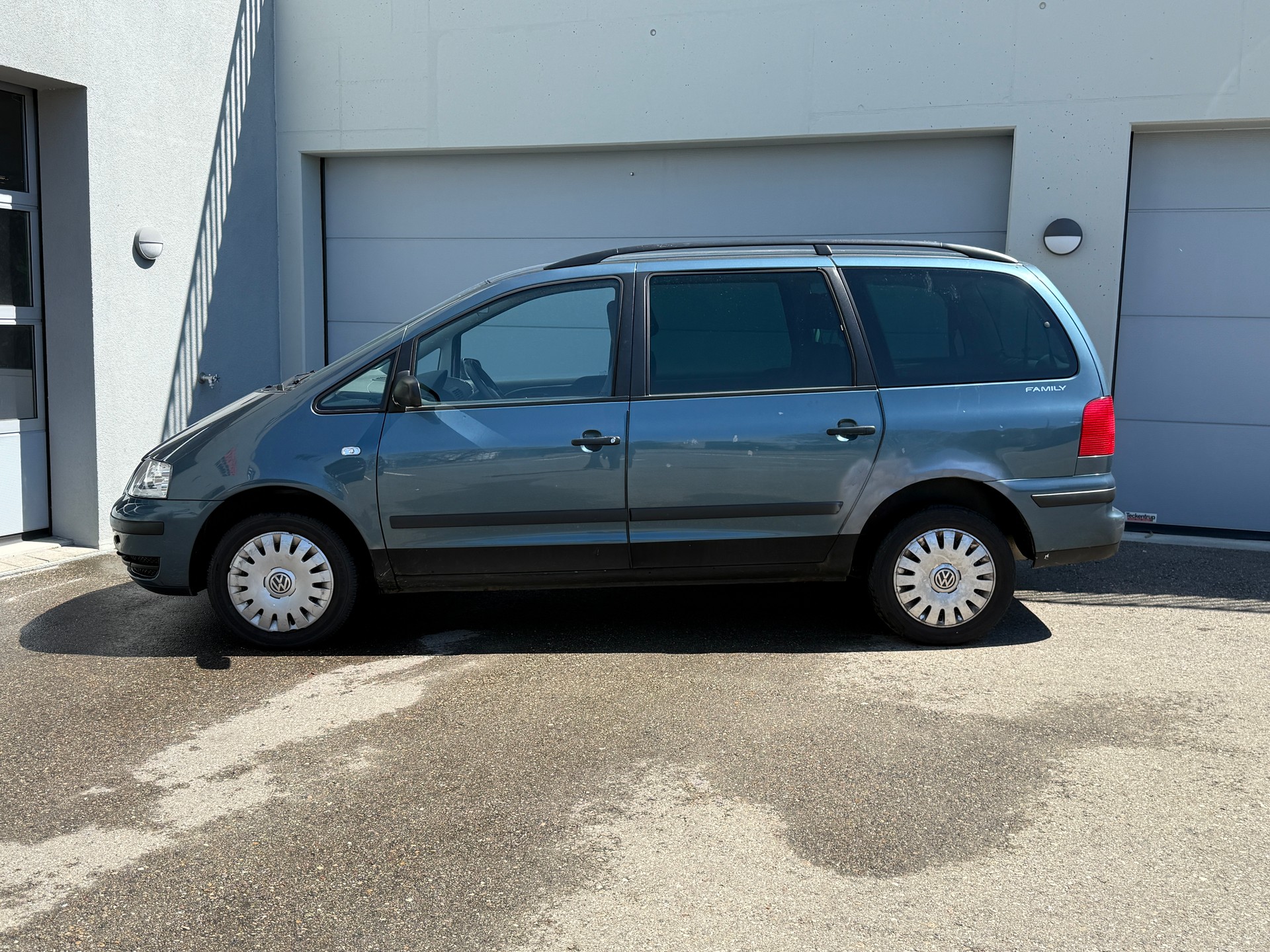 VW Sharan 1.9 TDI 7-Plätzer-showroom-element-2