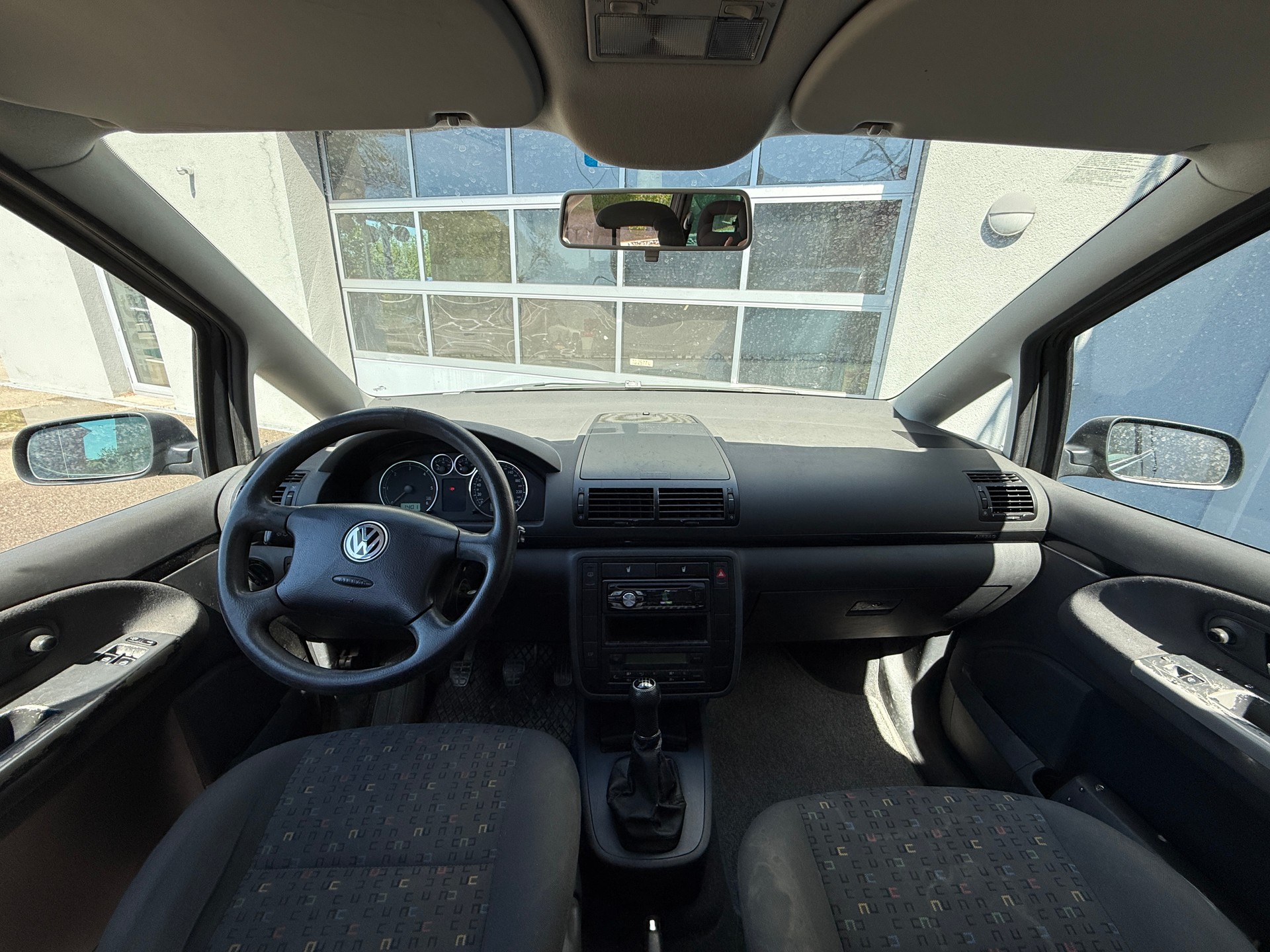 VW Sharan 1.9 TDI 7-Plätzer-image-18