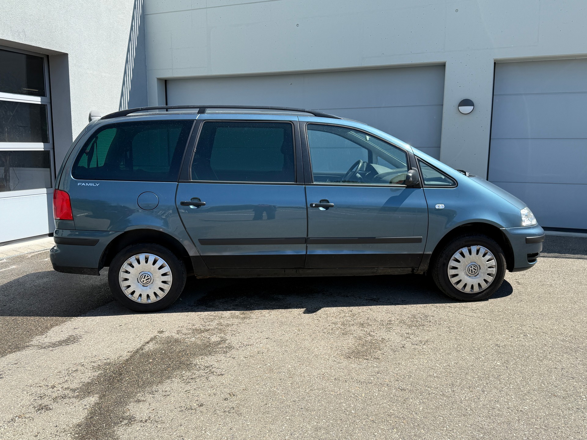 VW Sharan 1.9 TDI 7-Plätzer-showroom-element-3