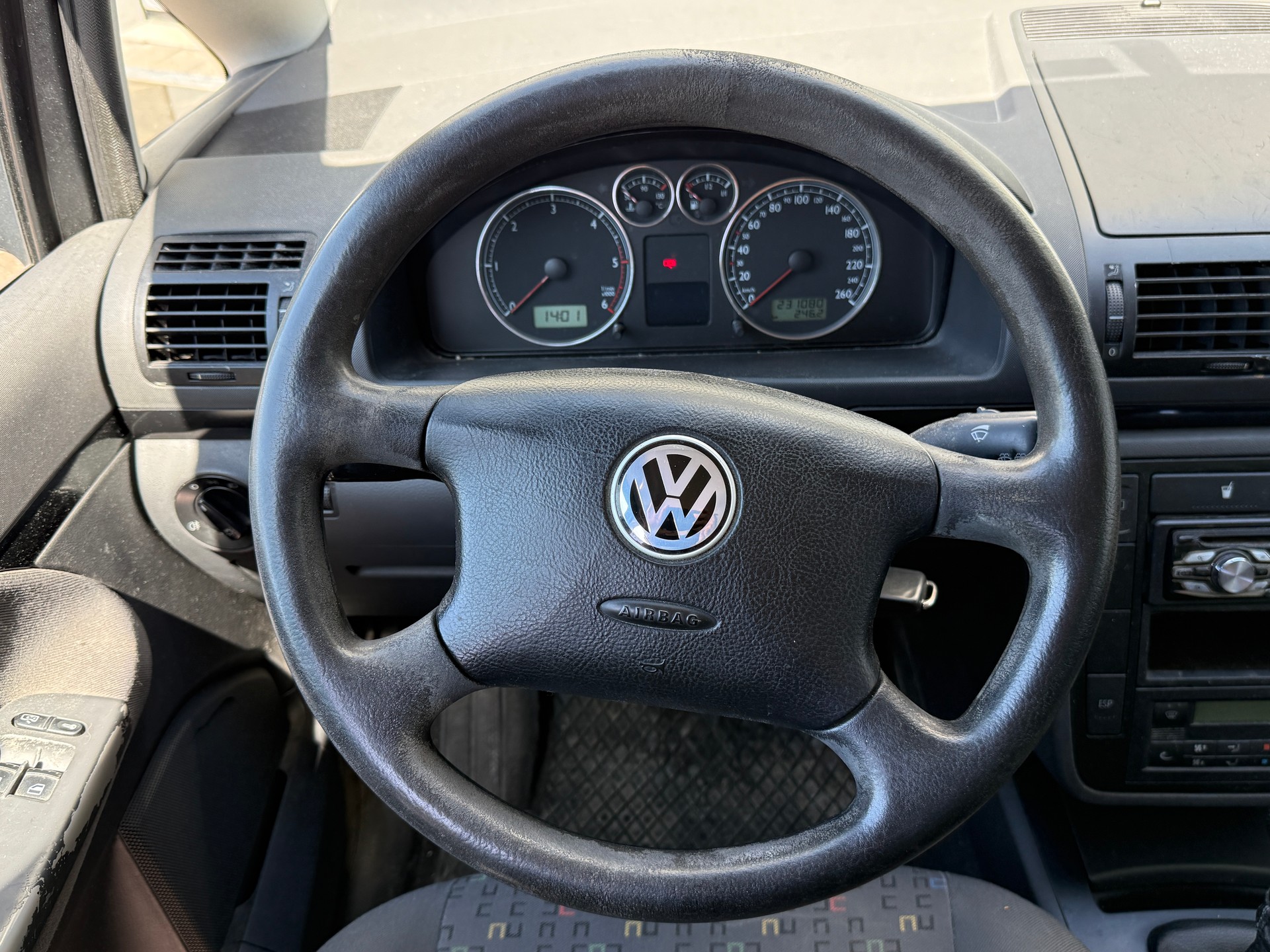 VW Sharan 1.9 TDI 7-Plätzer-image-20