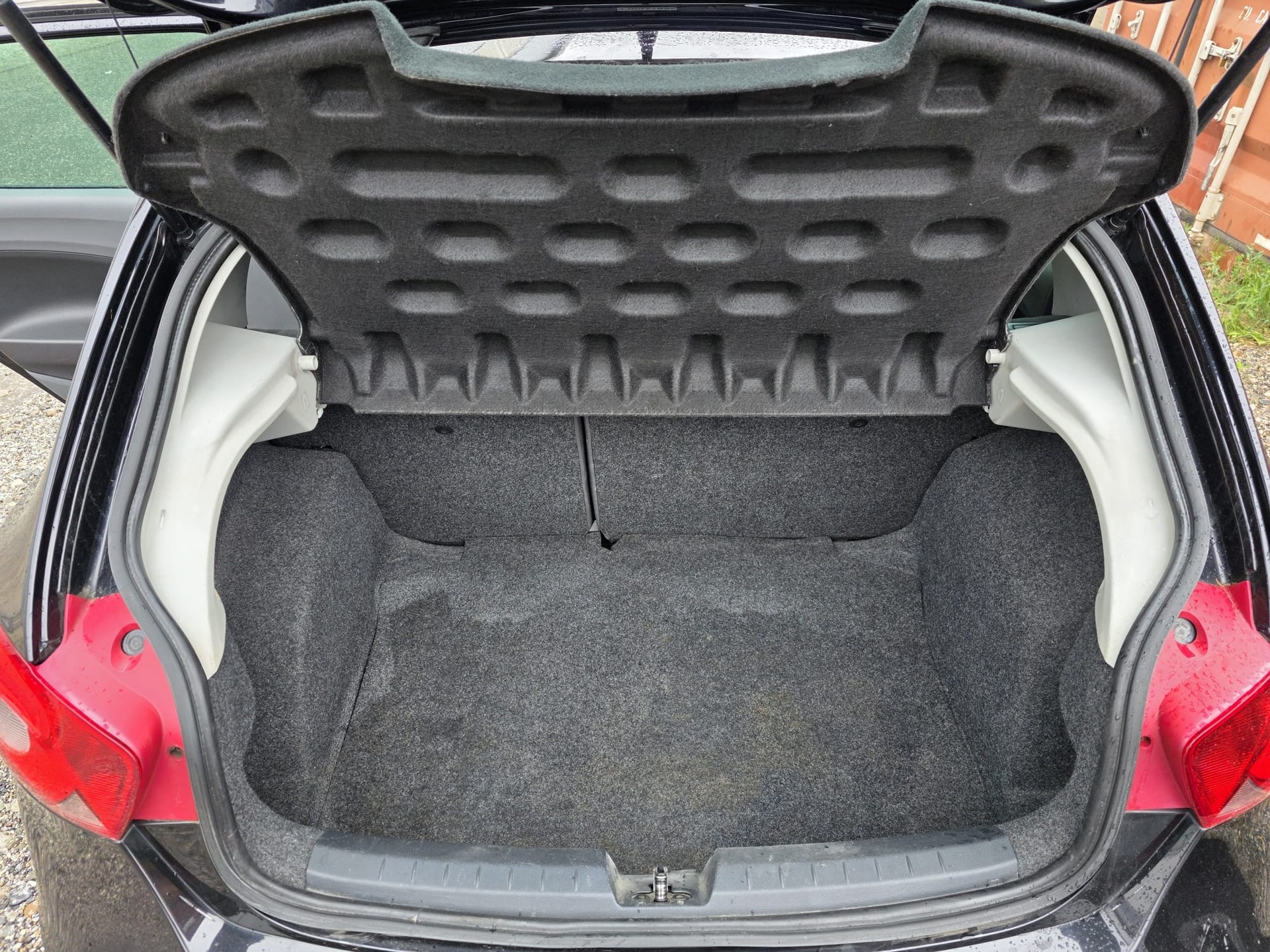 SEAT Ibiza SC 1.6 TDI Sport-image-13