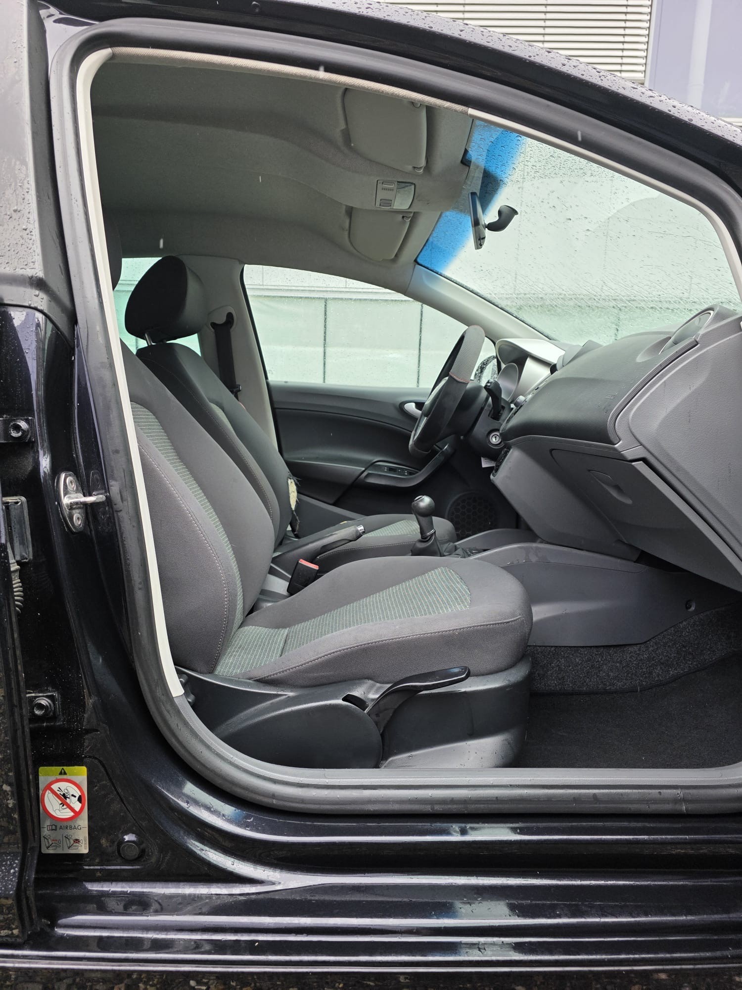 SEAT Ibiza SC 1.6 TDI Sport-image-7