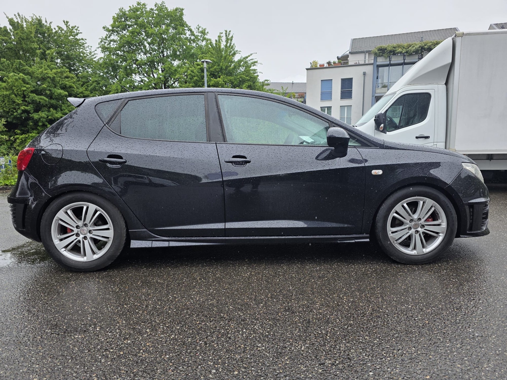 SEAT Ibiza SC 1.6 TDI Sport-image-12