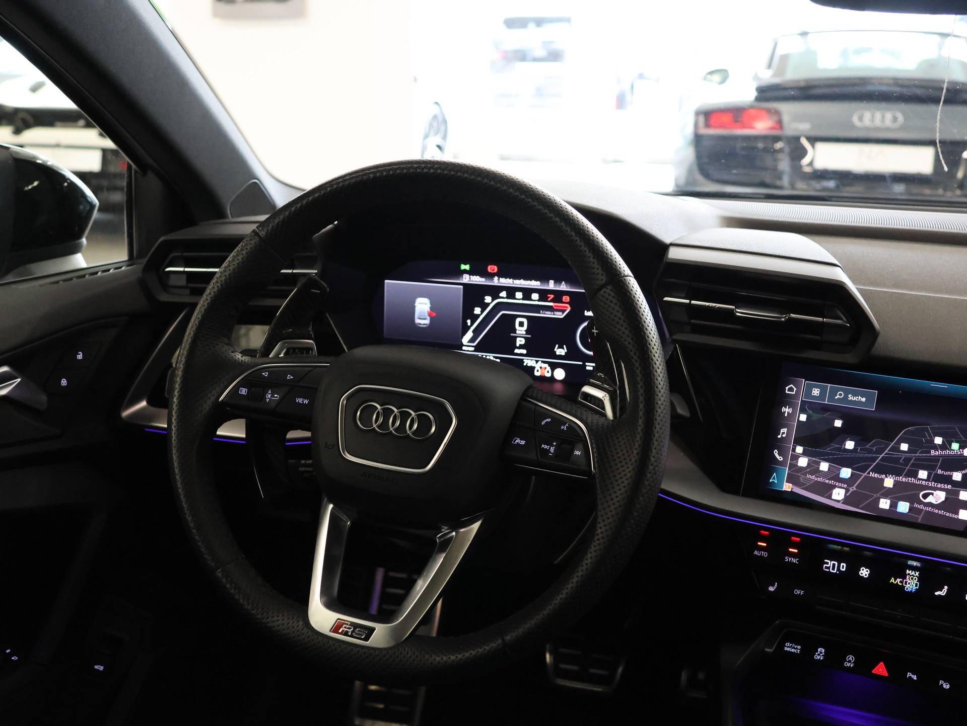 AUDI RS3 Limousine 2.5 TSI quattro S-tronic *Panorama*Matrix-LED*Ambientebeleuchtung*-image-11