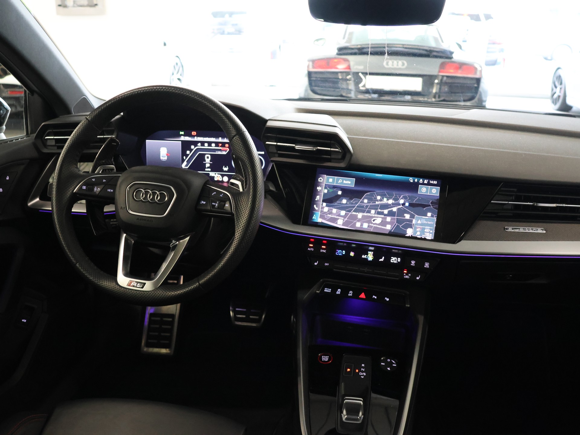 AUDI RS3 Limousine 2.5 TSI quattro S-tronic *Panorama*Matrix-LED*Ambientebeleuchtung*-image-17