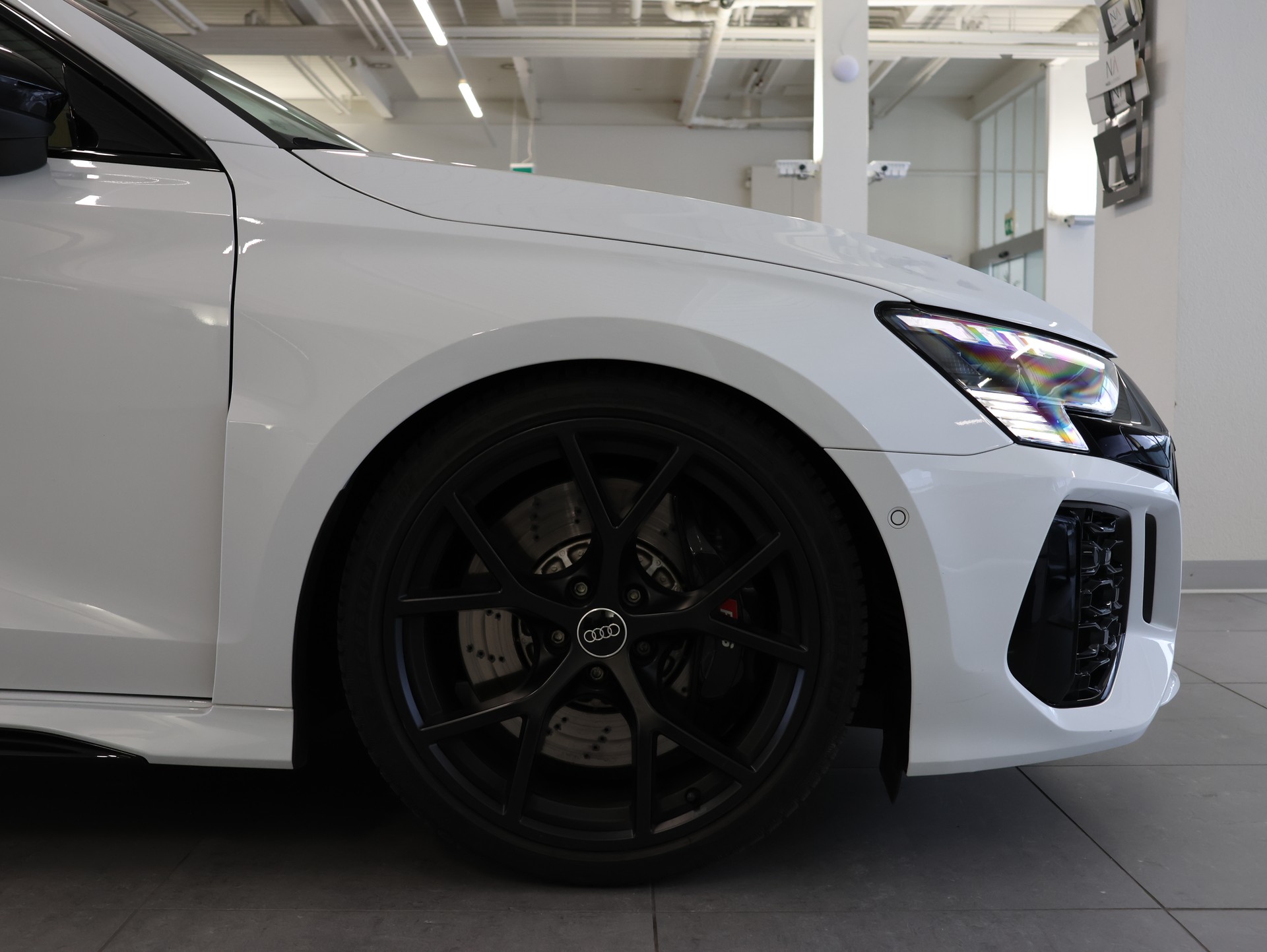 AUDI RS3 Limousine 2.5 TSI quattro S-tronic *Panorama*Matrix-LED*Ambientebeleuchtung*-image-10
