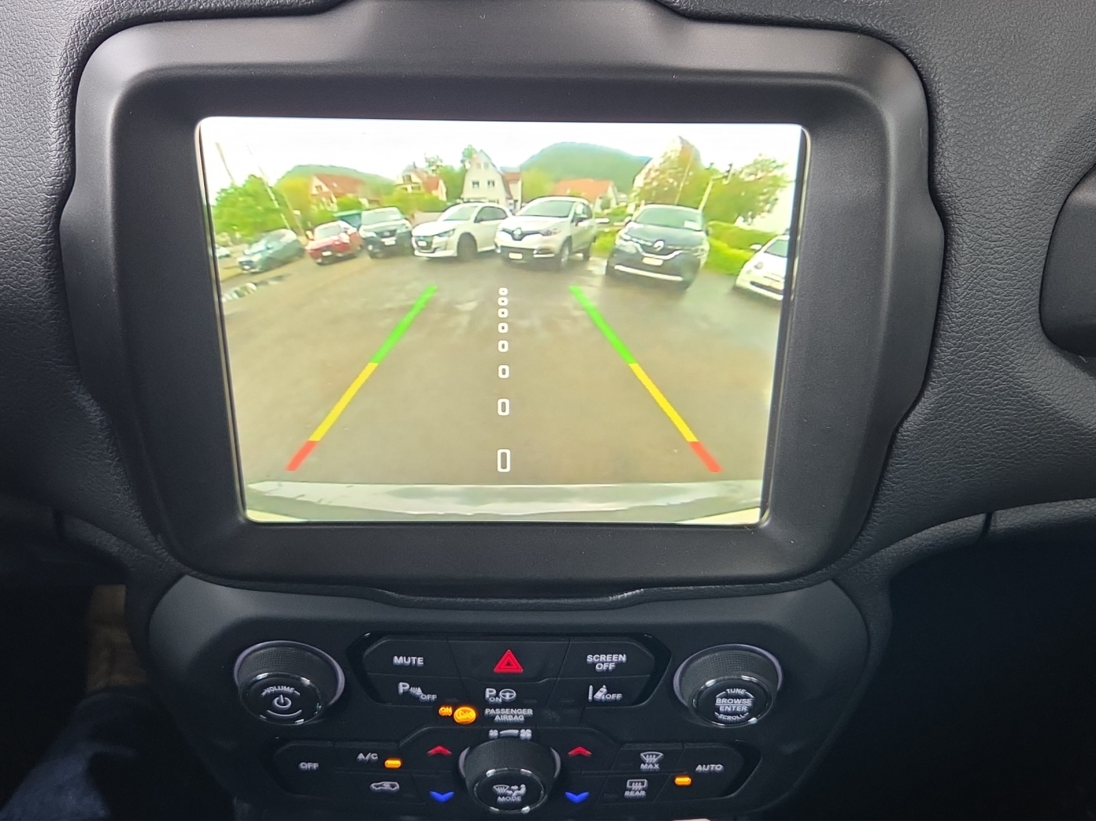 JEEP Renegade 1.3 T PHEV Trailhawk AWD-image-6