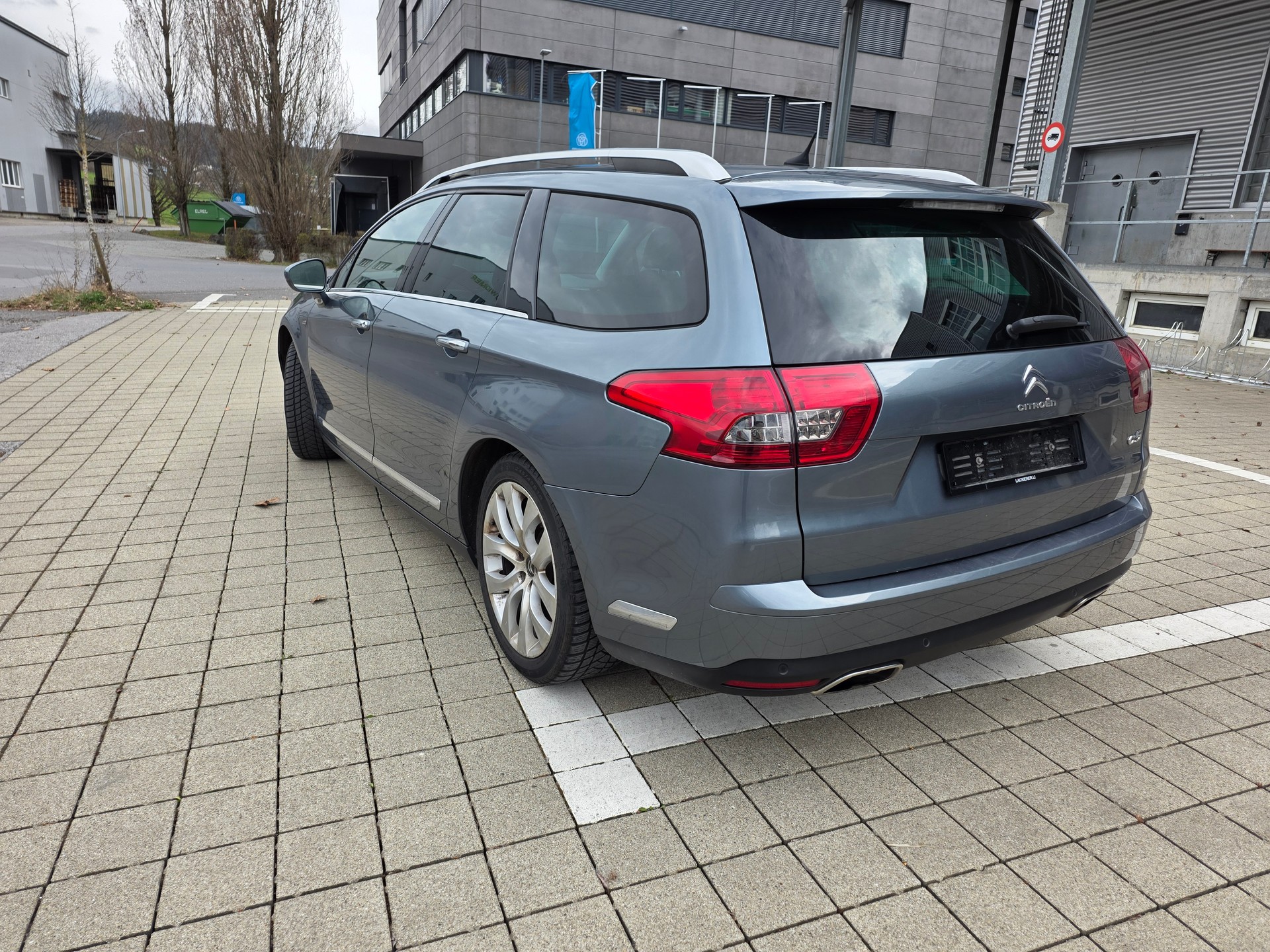 CITROEN C5 Tourer 3.0 HDi V6 Exclusive Automatic-image-2