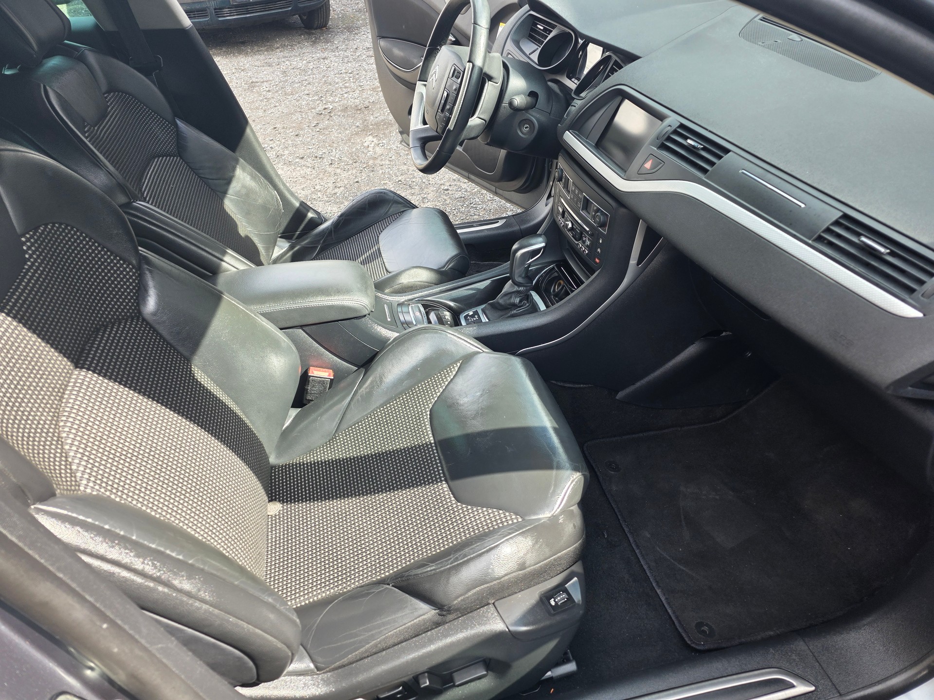 CITROEN C5 Tourer 3.0 HDi V6 Exclusive Automatic-image-12