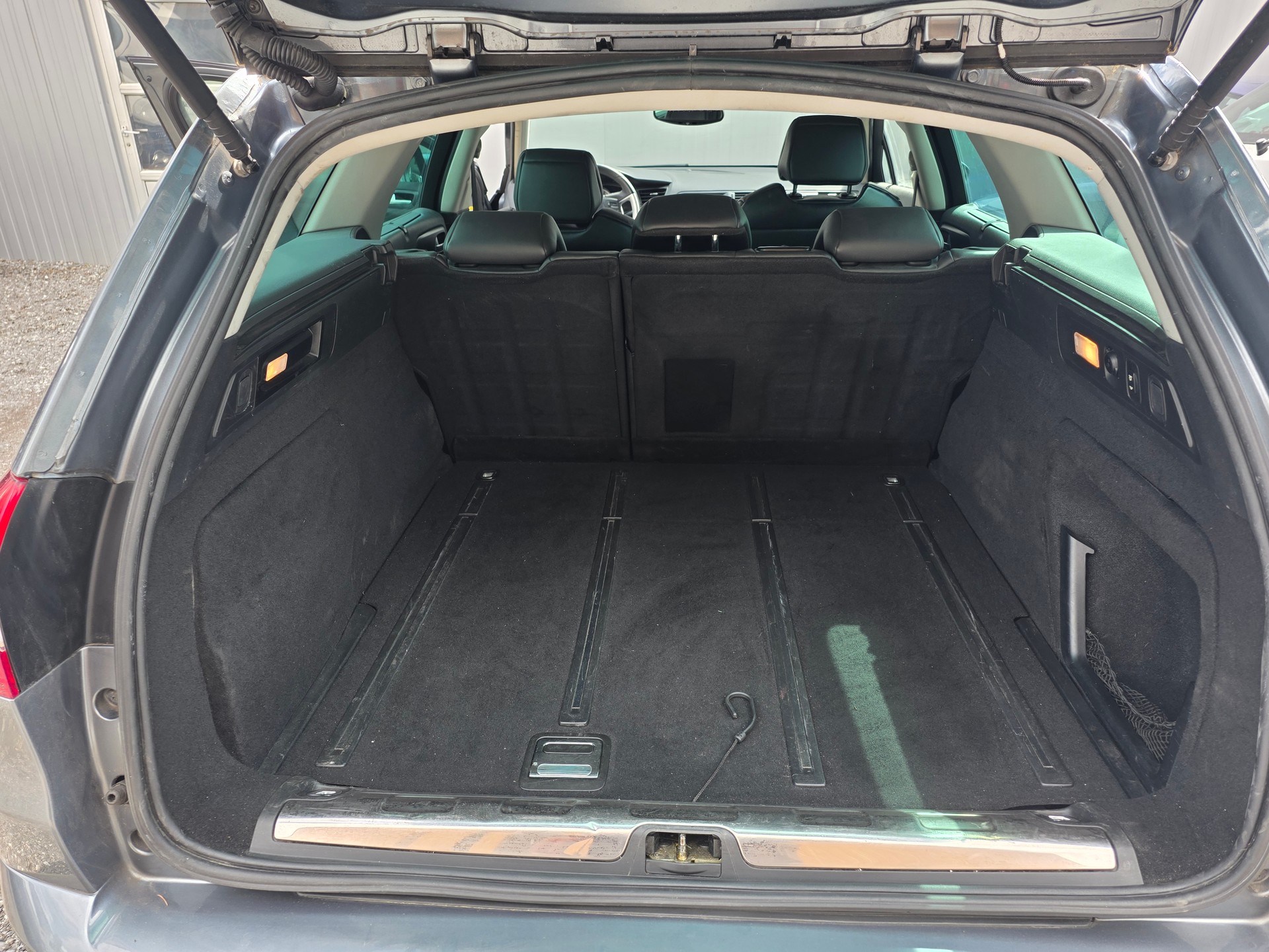 CITROEN C5 Tourer 3.0 HDi V6 Exclusive Automatic-image-11
