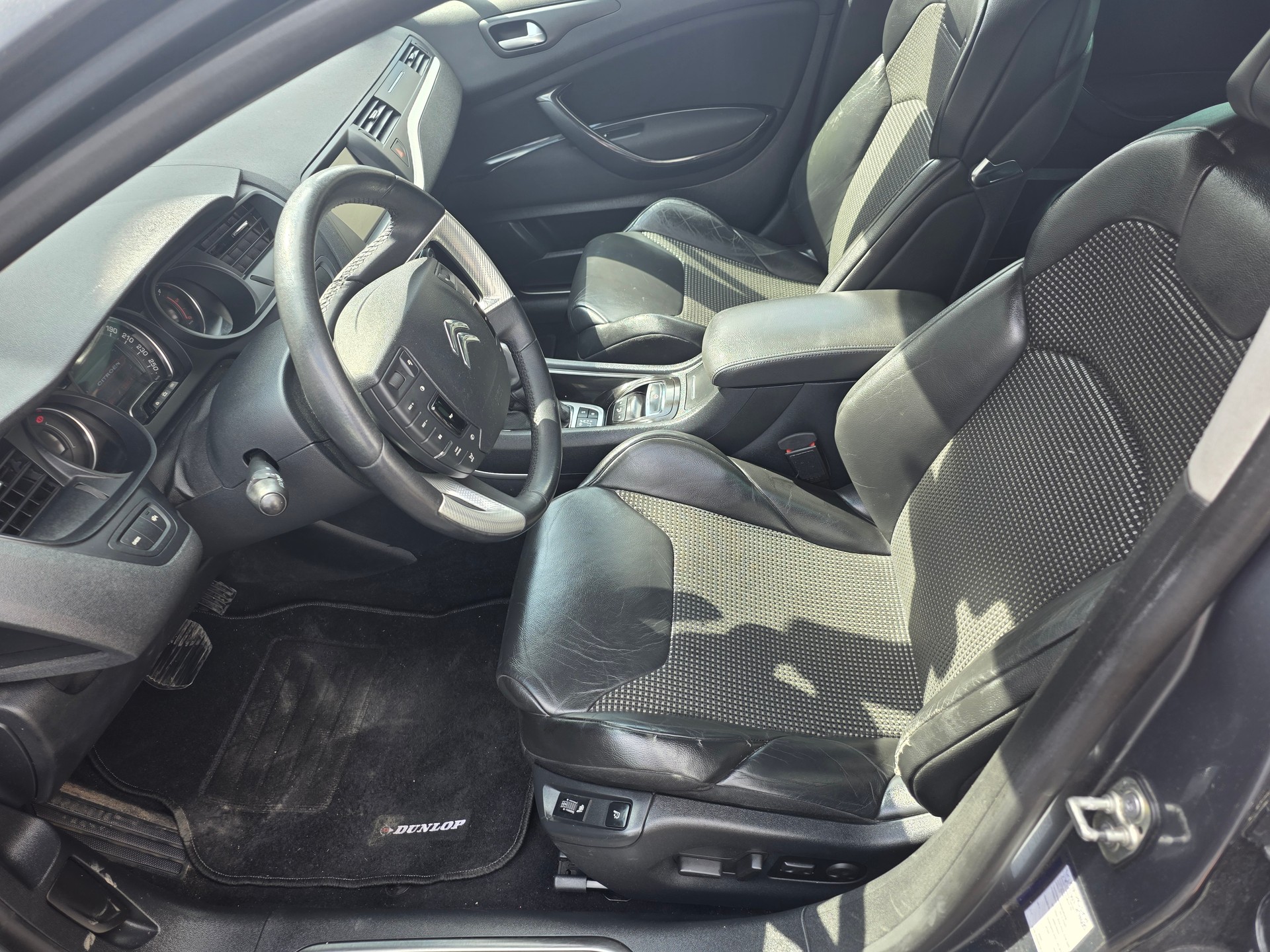 CITROEN C5 Tourer 3.0 HDi V6 Exclusive Automatic-image-8