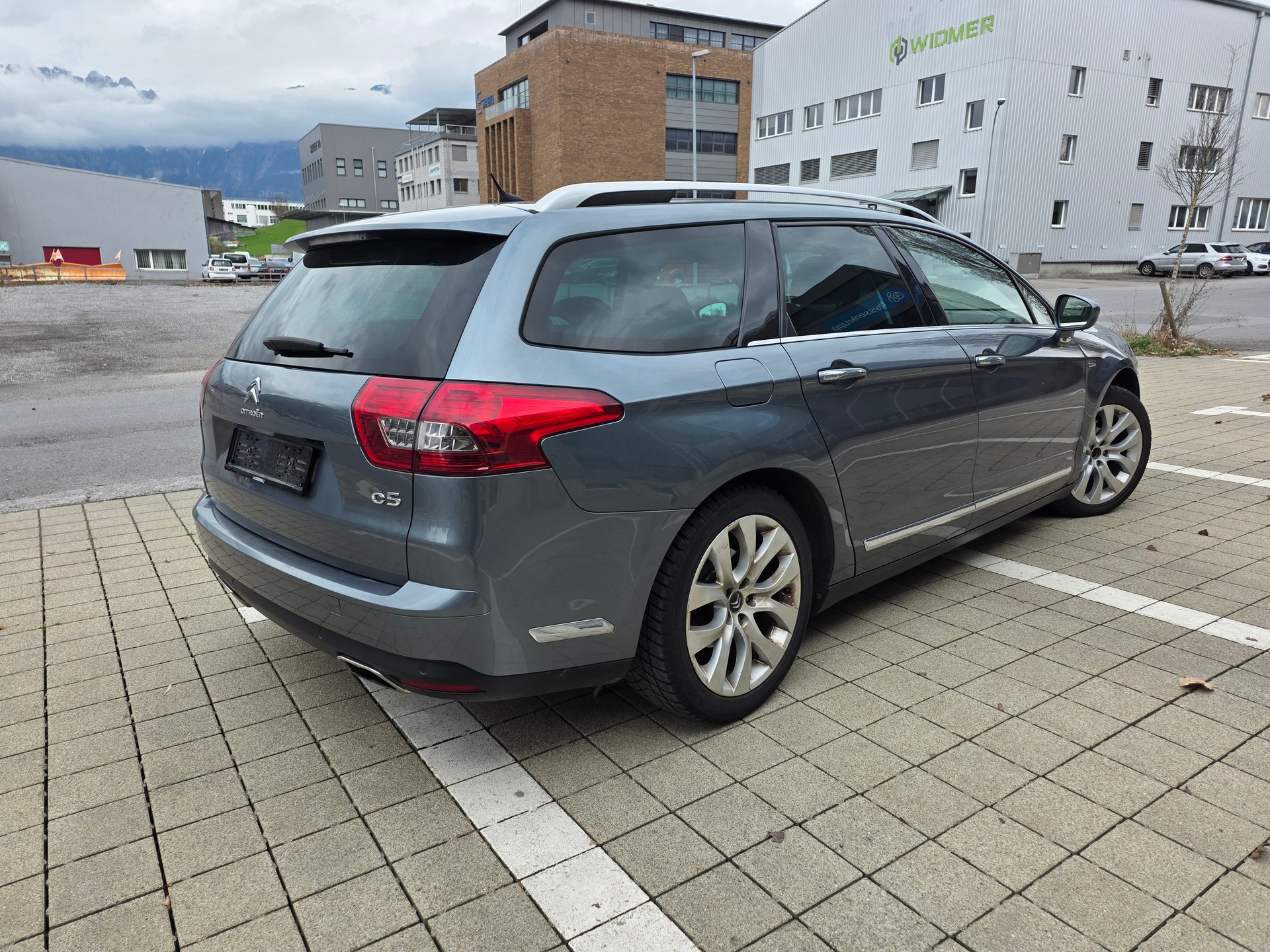 CITROEN C5 Tourer 3.0 HDi V6 Exclusive Automatic-image-4