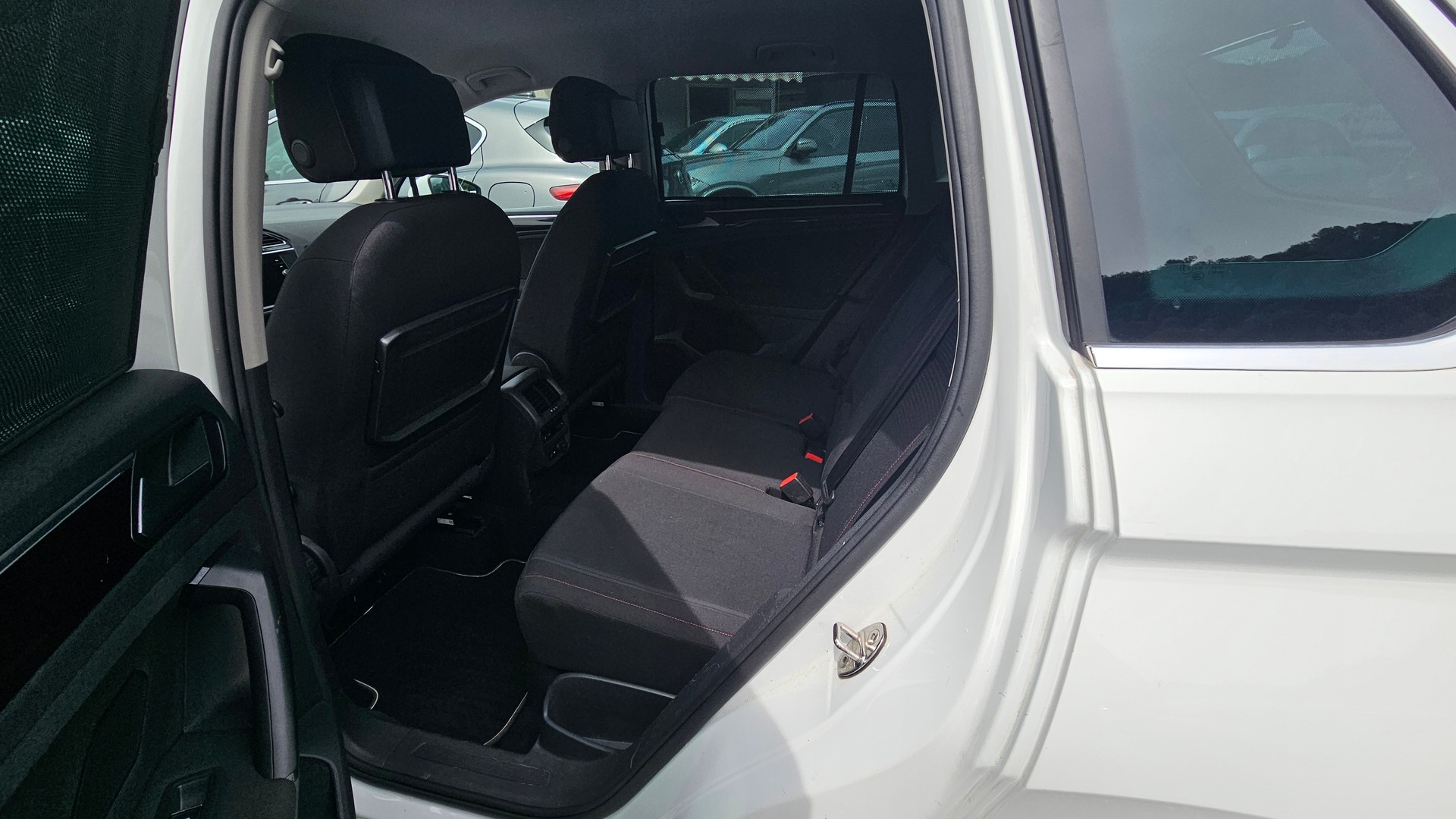VW Tiguan 2.0 TDI SCR Sound 4Motion DSG-image-6