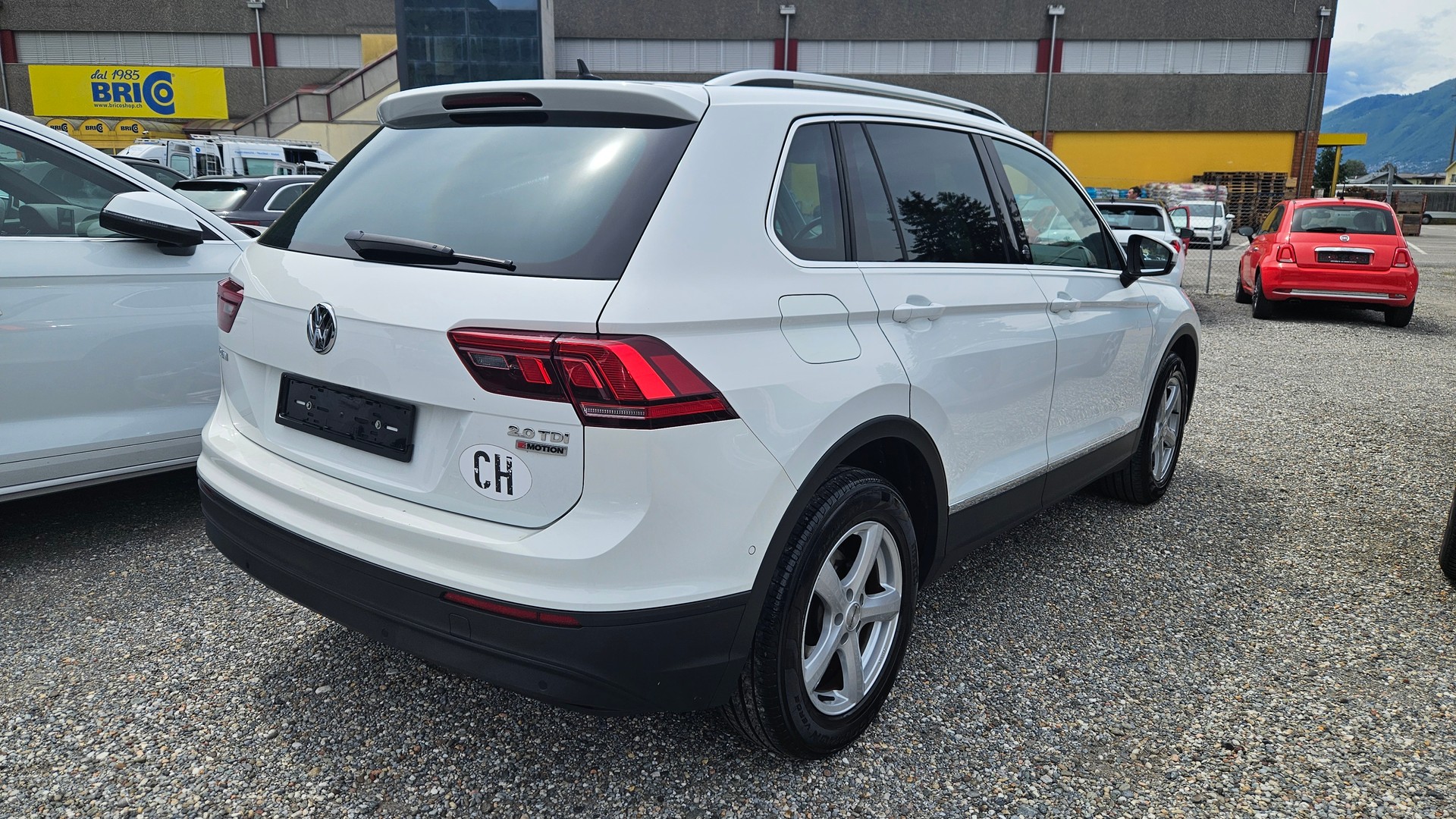 VW Tiguan 2.0 TDI SCR Sound 4Motion DSG-image-3
