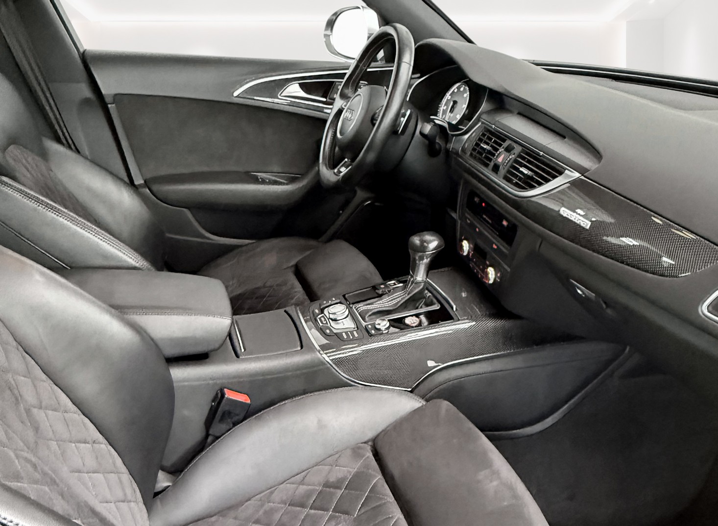 AUDI S6 Avant 4.0 TFSI V8 quattro S-tronic inkl. Garantie-image-16