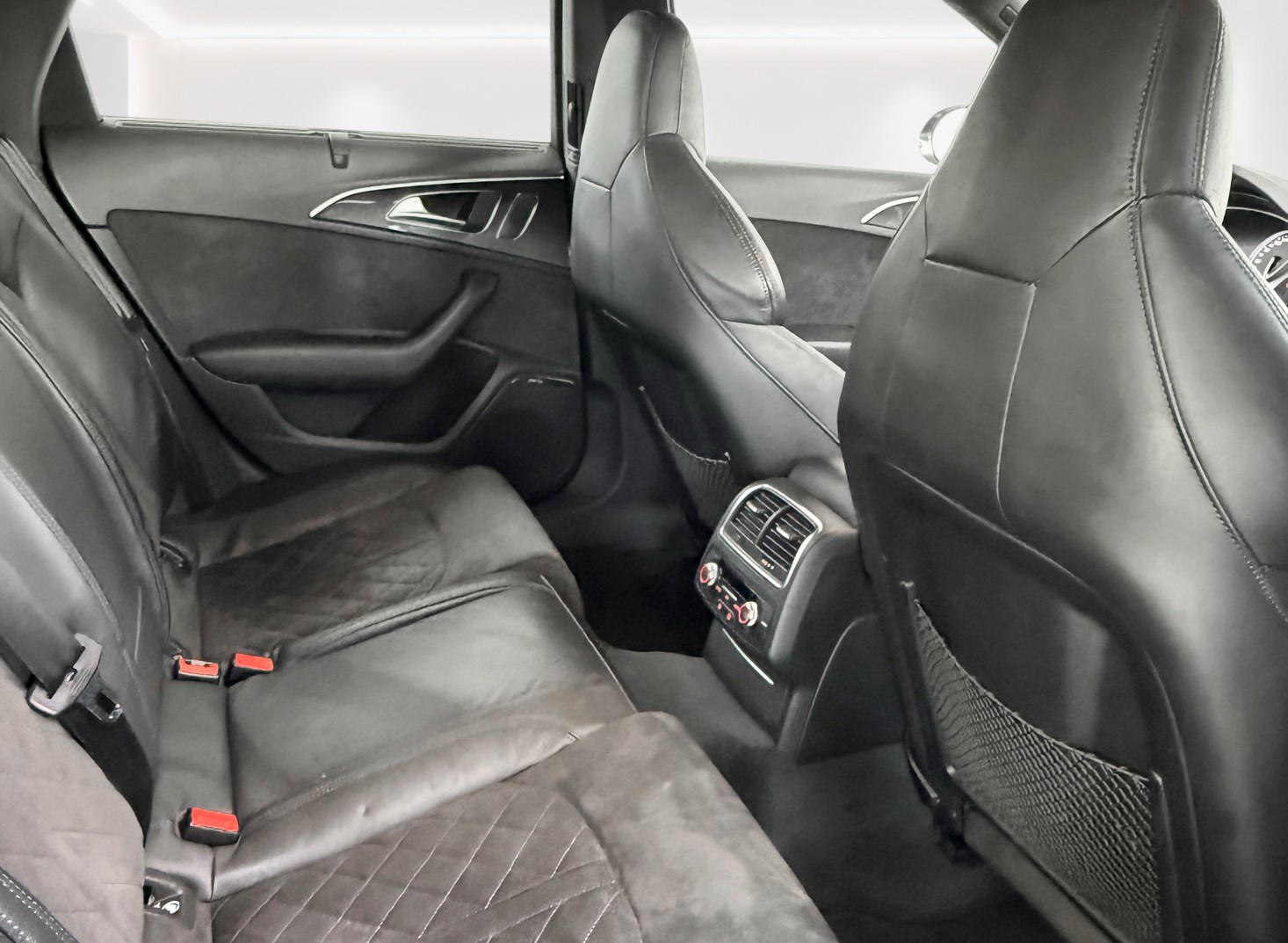 AUDI S6 Avant 4.0 TFSI V8 quattro S-tronic inkl. Garantie-image-10