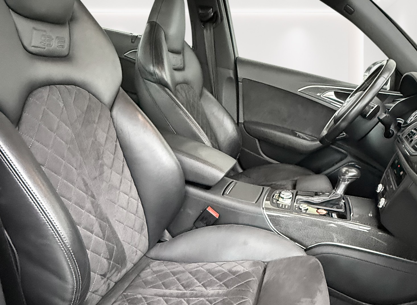 AUDI S6 Avant 4.0 TFSI V8 quattro S-tronic inkl. Garantie-image-18