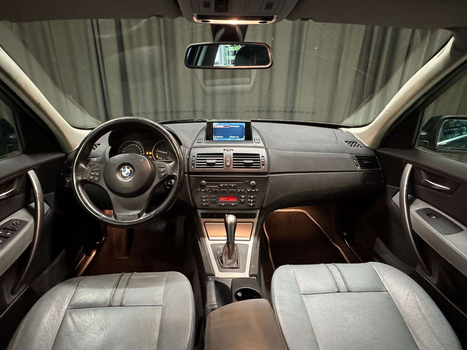 BMW X3 3.0d-image-12
