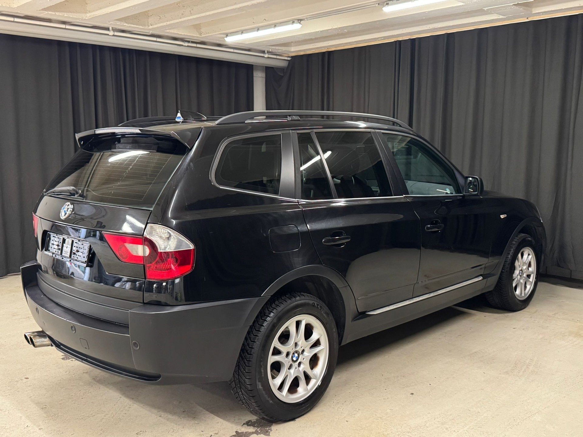 BMW X3 3.0d-image-3