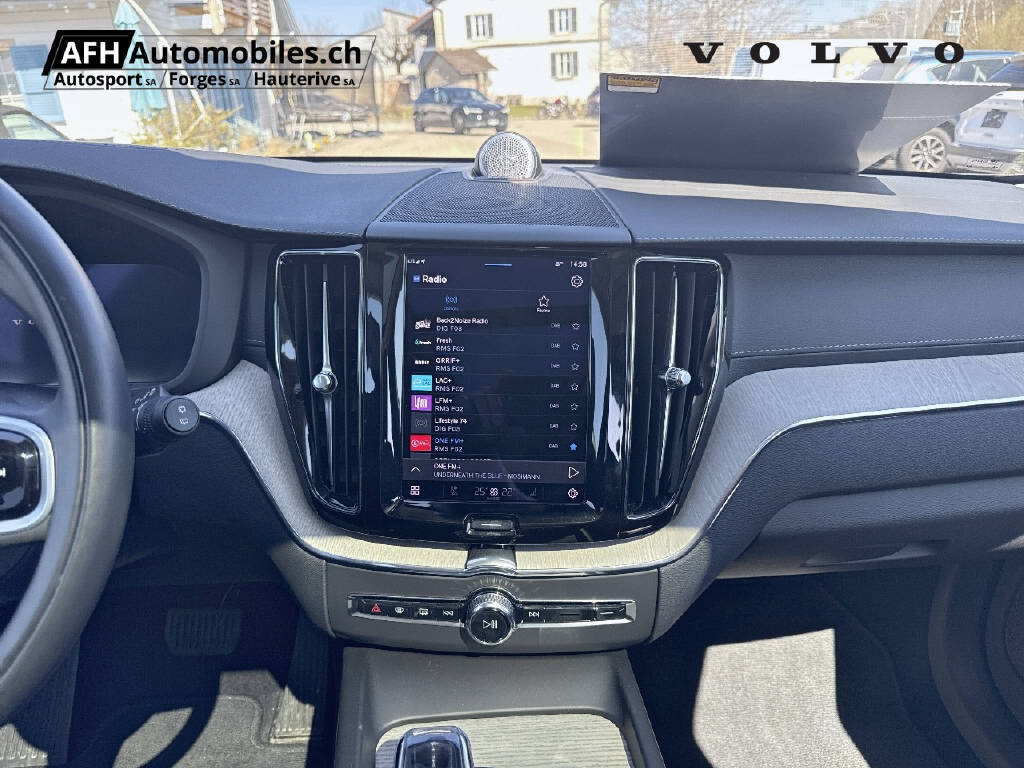 VOLVO XC60 2.0 T8 TE Inscription eAWD-image-4