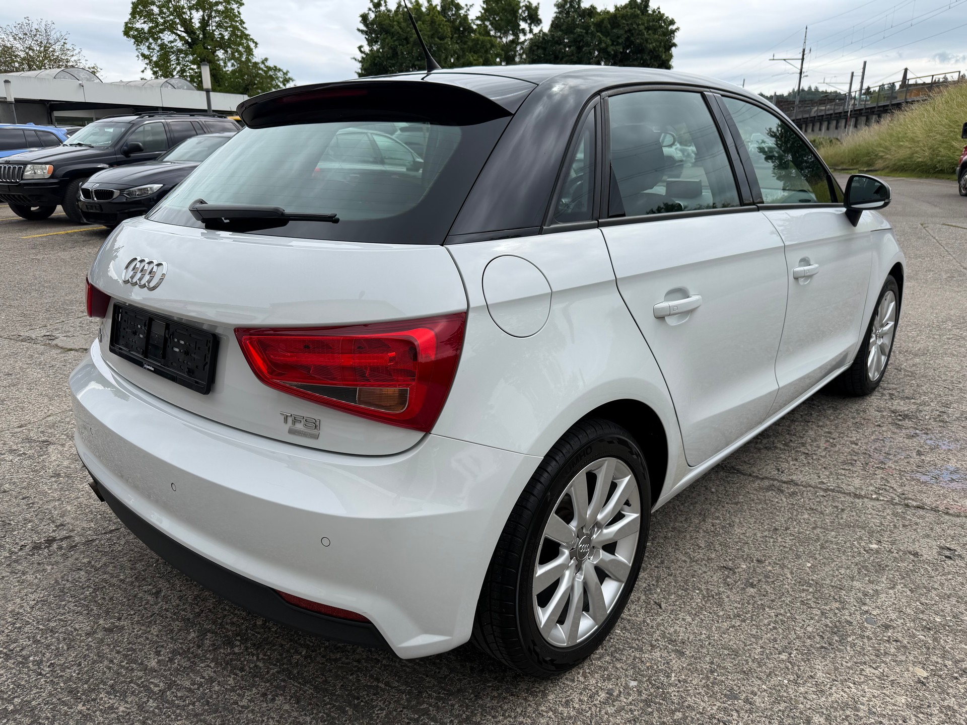 AUDI A1 Sportback 1.0 TFSI-image-4