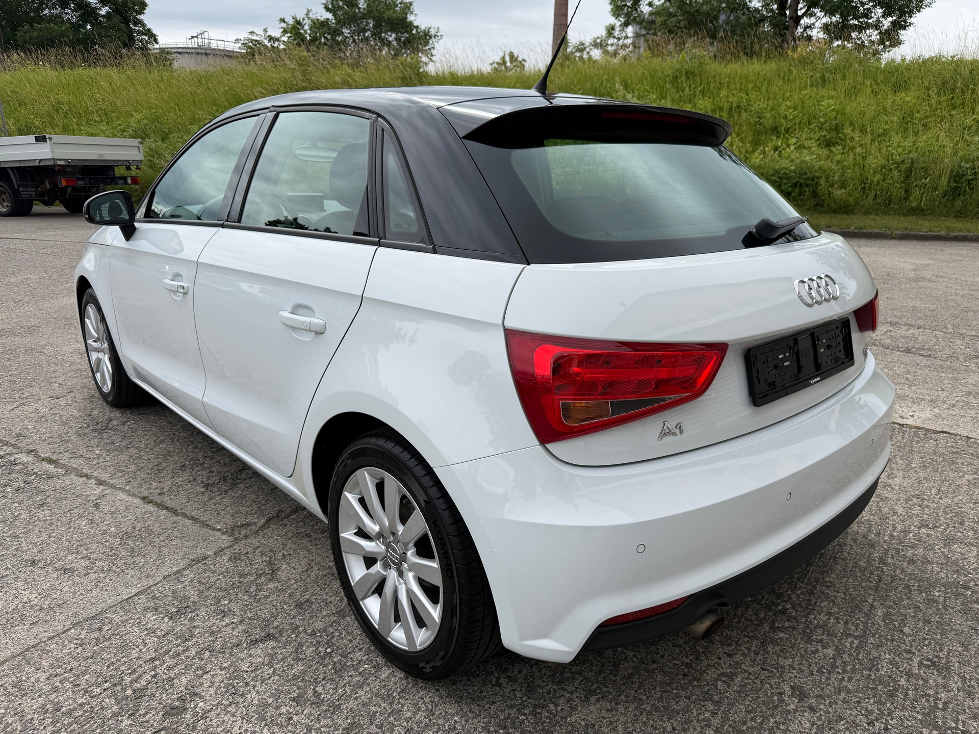 AUDI A1 Sportback 1.0 TFSI-showroom-element-2