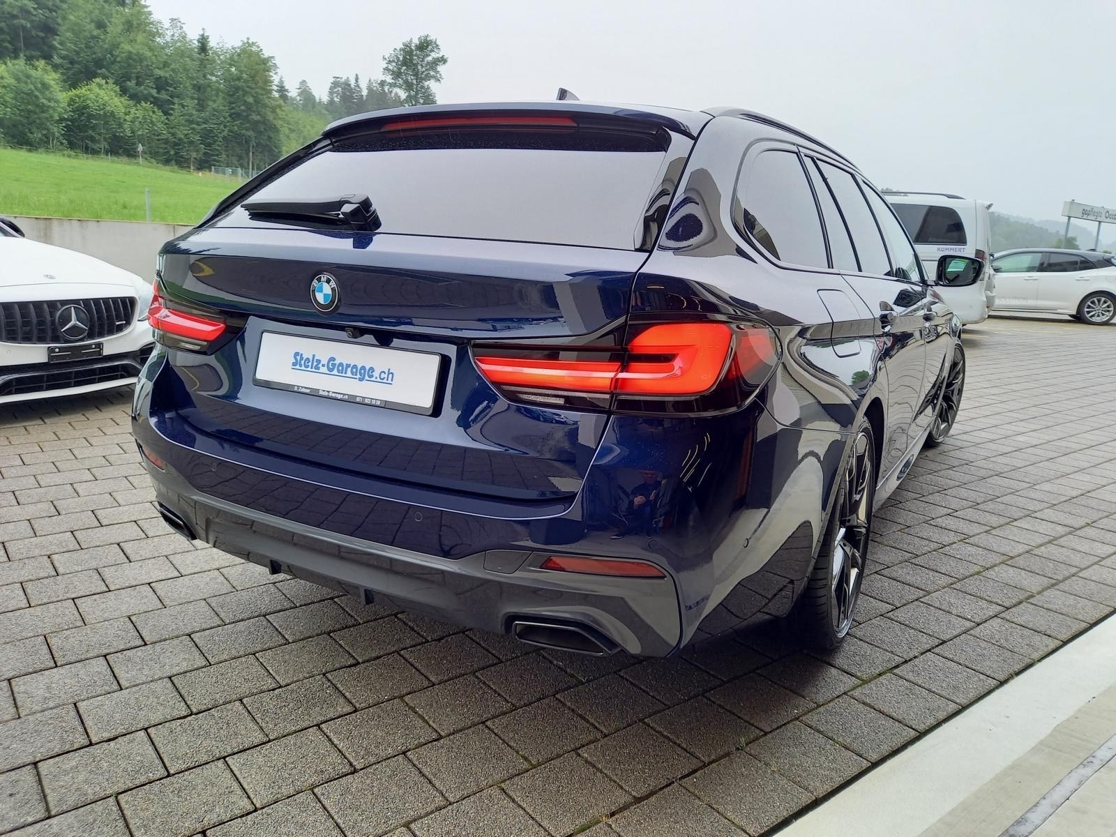 BMW 520d xDrive 48V Touring M Sport Steptronic-image-1